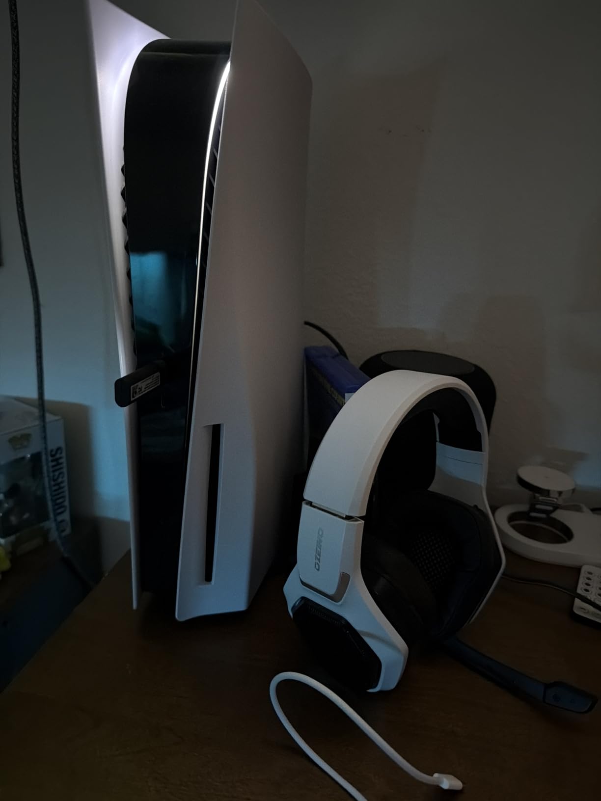 Ozeino 2.4GHz Wireless Gaming Headset for PC, Ps5, Ps4 - Lossless Audio USB & Type-C Ultra Stable Gaming Headphones with Flip Microphone, 40-Hr Battery Gamer Headset for Switch, Laptop, Mobile, Mac Customer Review Ozeino 2.4GHz Wireless Gaming Headset for PC, Ps5, Ps4 - Lossless Audio USB & Type-C Ultra Stable Gaming Headphones with Flip Microphone, 40-Hr Battery Gamer Headset for Switch, Laptop, Mobile, Mac - Customer Photo 2