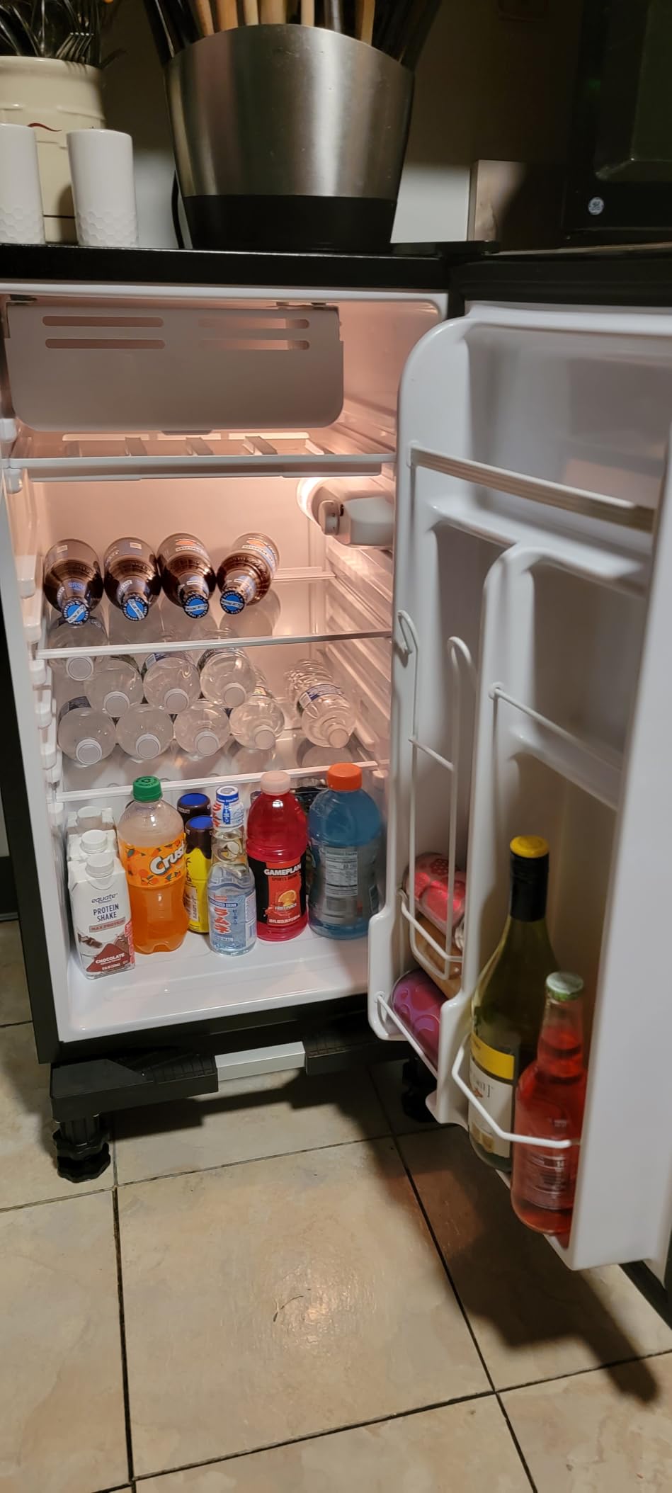 EUHOMY 3.1 Cu.Ft Mini Fridge with Freezer, Single Door Compact Refrigerator, Adjustable Thermostat, Mini Refrigerator Low Power, Mini fridge for Bedroom, Dorm, Office, New Black - Customer Photo 2