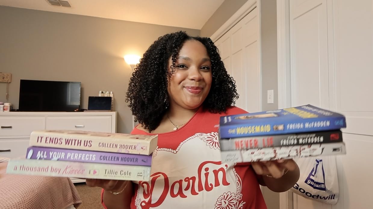 Canon PowerShot V10 Compact Vlogging Camera, 1 Canon PowerShot V10 Compact Vlogging Camera, 1