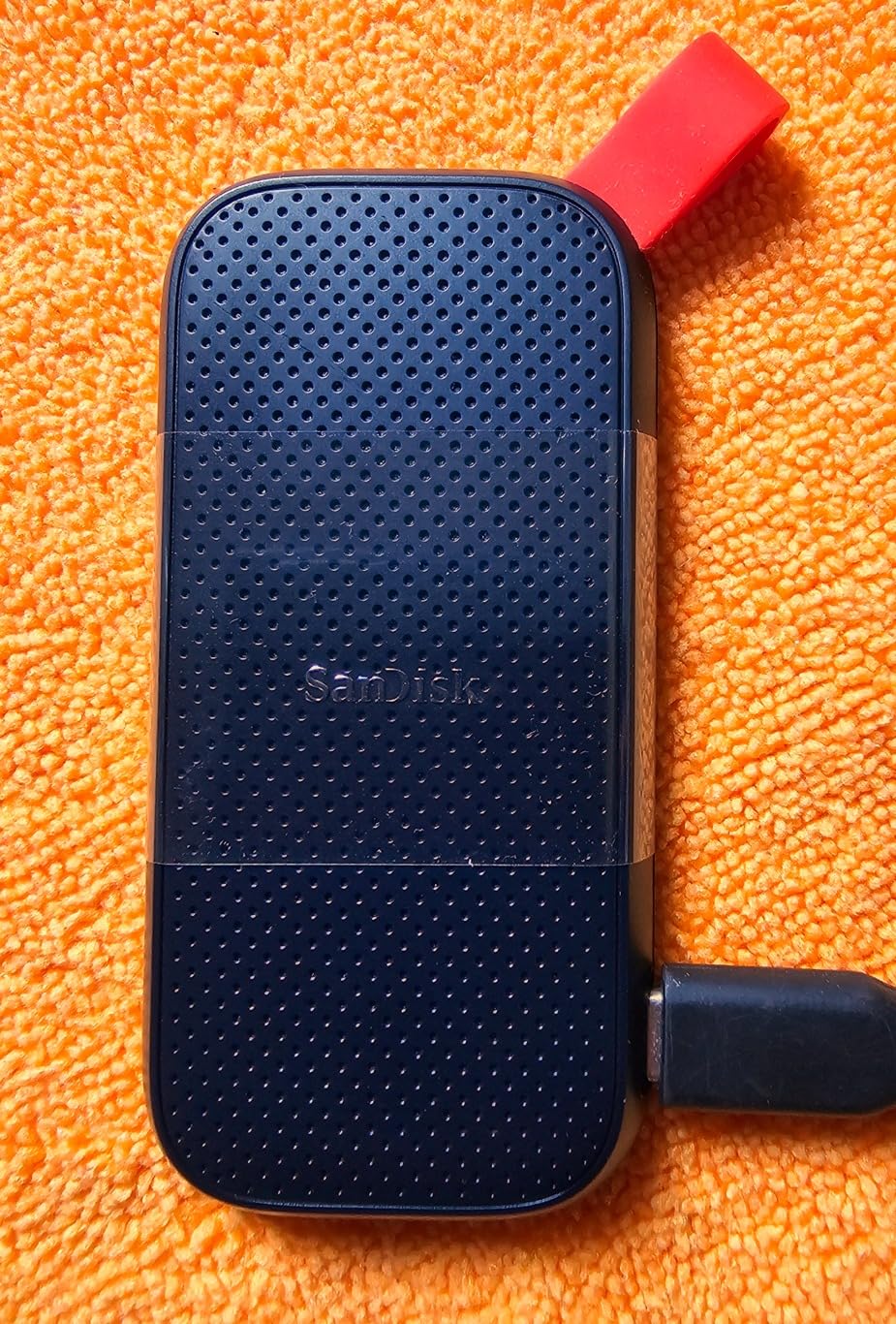 SanDisk 1TB Portable SSD - Up to 800MB/s, USB-C, USB 3.2 Gen 2, Updated Firmware - External Solid State Drive - SDSSDE30-1T00-G26 Customer Review SanDisk 1TB Portable SSD - Up to 800MB/s, USB-C, USB 3.2 Gen 2, Updated Firmware - External Solid State Drive - SDSSDE30-1T00-G26 - Customer Photo 5