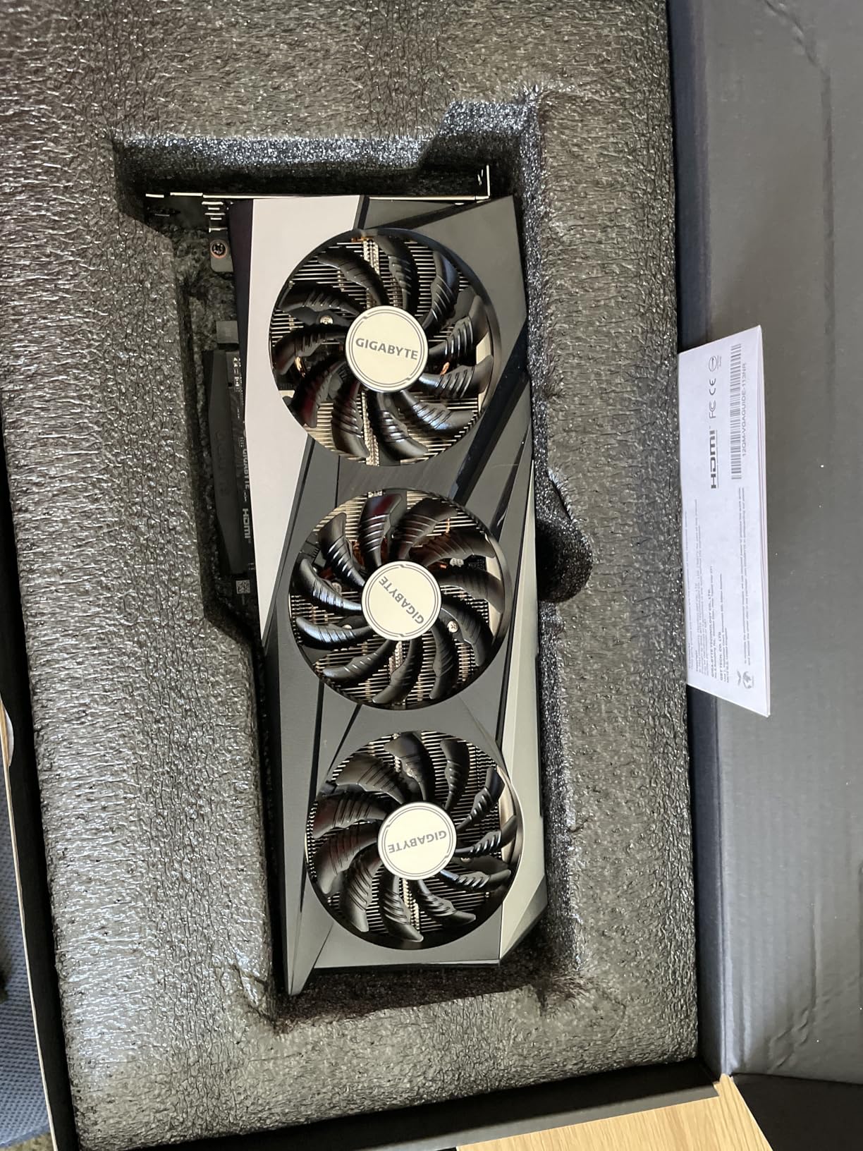 GIGABYTE GV-R76GAMING OC-8GD Radeon RX 7600 Gaming OC 8G Graphics Card, 3X WINDFORCE Fans 8GB 128-bit GDDR6, Video Card - Customer Photo 1