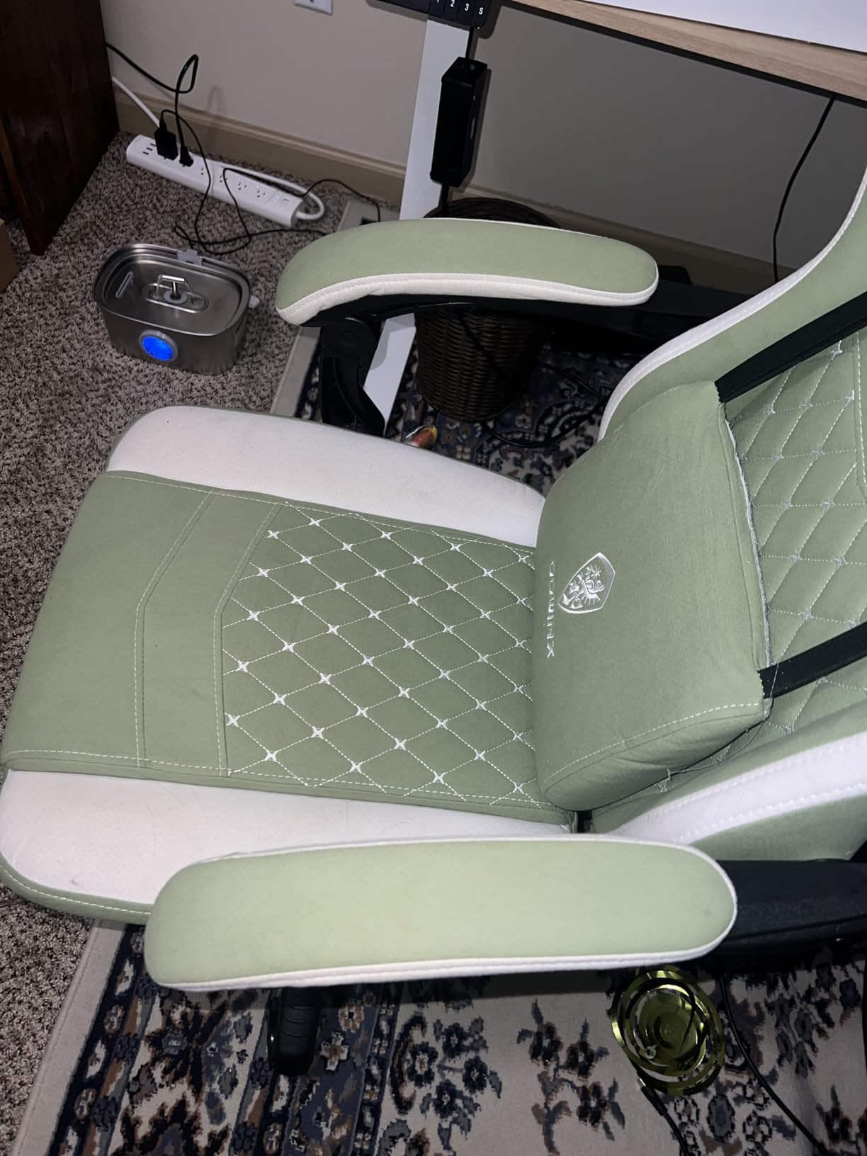 Dowinx Gaming Chair Breathable Fabric Game Chair with Gel Pad and Storage Bag, Comfortable Gamer Chair with Pocket Spring Cushion, Ergonomic Computer Chair with Footrest, Green - Customer Photo 2