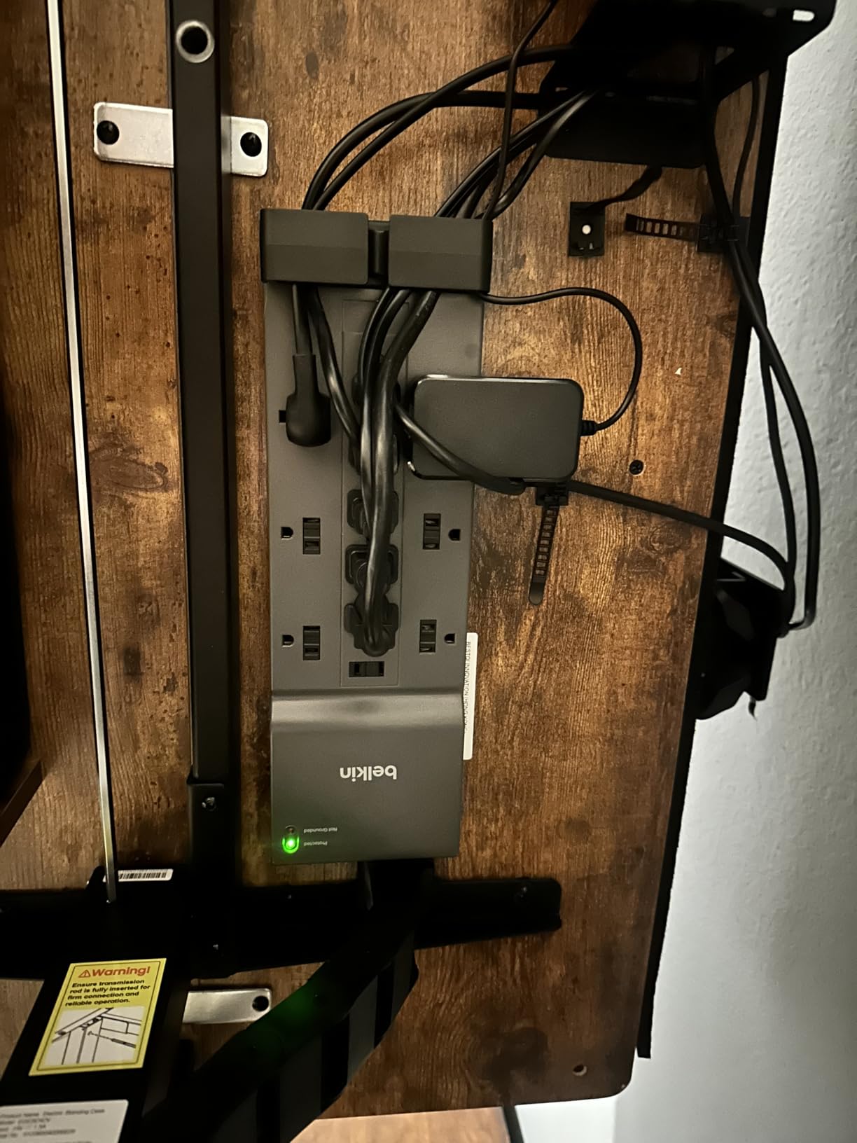 Belkin 12-Outlet Surge Protector Power Strip w/ 12 AC Outlets & 8ft Flat Plug, UL-listed Heavy-Duty Extension Cord for Home, Office, Travel, Computer, Laptop, Charger - 3,940 Joules of Protection Customer Review Belkin 12-Outlet Surge Protector Power Strip w/ 12 AC Outlets & 8ft Flat Plug, UL-listed Heavy-Duty Extension Cord for Home, Office, Travel, Computer, Laptop, Charger - 3,940 Joules of Protection - Customer Photo 1