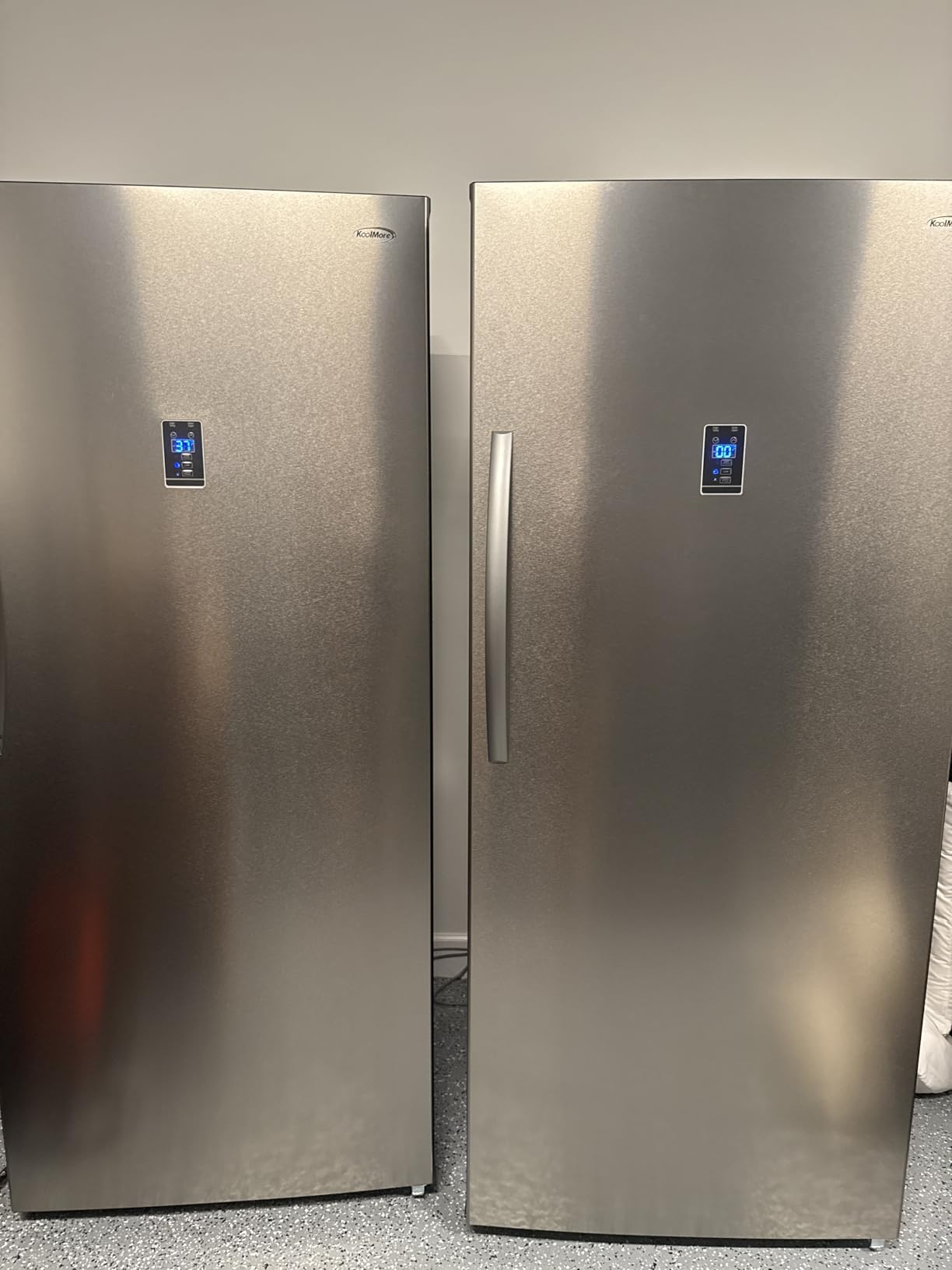 KoolMore KM-RUF-21S 21 cu. ft. Upright Convertible Freezer/Refrigerator, 2-in-1 Appliance, Storage for Fresh or Frozen Food and Drinks, Clear Shelves and Drawers [Silver] - Customer Photo 1