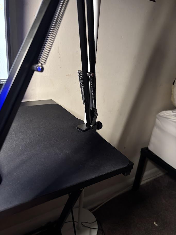 FIFINE XLR/USB Gaming Microphone Set, Dynamic PC Mic for Streaming Podcasting, Computer RGB Mic Kit with Boom Arm Stand, Mute Button, Headphones Jack, for Recording Vocal Voice-Over-AmpliGame AM8T Customer Review FIFINE XLR/USB Gaming Microphone Set, Dynamic PC Mic for Streaming Podcasting, Computer RGB Mic Kit with Boom Arm Stand, Mute Button, Headphones Jack, for Recording Vocal Voice-Over-AmpliGame AM8T - Customer Photo 4