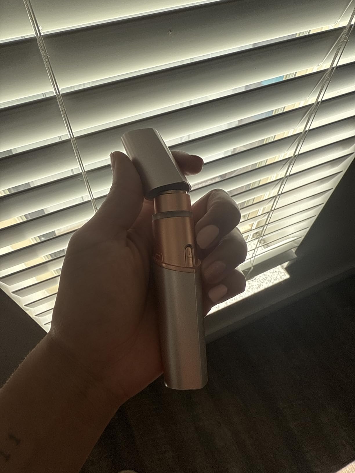 Finishing Touch Flawless Facial Hair Remover for Women, Rose Gold Electric Face Razor with LED Light, Recyclable Packaging - Customer Photo 4