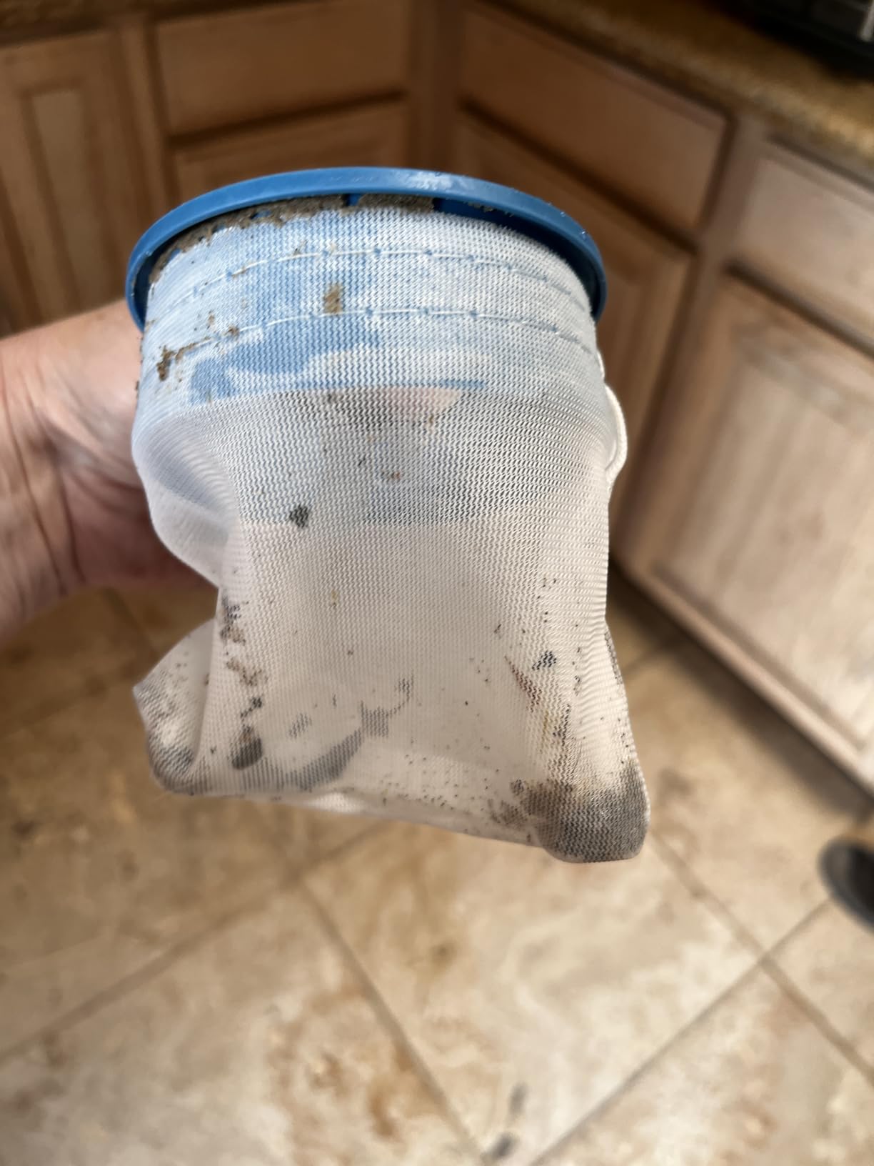 KOKIDO (2025) Rechargeable Handheld Pool Spa Vacuum, Aluminum Pole and 2 Brush Heads, Ideal for Pools up to 20ft, Cordless 60 mins Spot Cleaning, Above Ground Pool, Hot Tub & Spa XV110 - Customer Photo 4