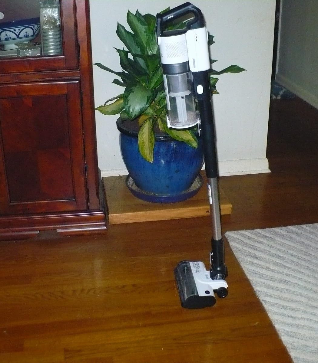 LEVOIT Cordless Vacuum Cleaner, Stick Vac with Tangle-Resistant Design, Up to 50 Minutes, Powerful Suction, Rechargeable, Lightweight, and Versatile for Carpet, Hard Floor, Pet Hair, LVAC-200 - Customer Photo 1