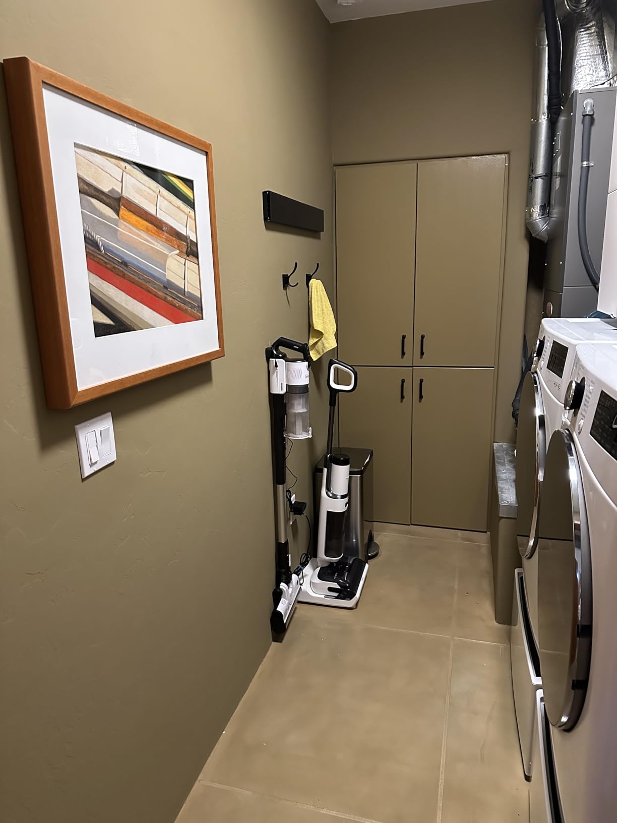 LEVOIT Cordless Vacuum Cleaner, Stick Vac with Tangle-Resistant Design, Up to 50 Minutes, Powerful Suction, Rechargeable, Lightweight, and Versatile for Carpet, Hard Floor, Pet Hair, LVAC-200 Customer Review LEVOIT Cordless Vacuum Cleaner, Stick Vac with Tangle-Resistant Design, Up to 50 Minutes, Powerful Suction, Rechargeable, Lightweight, and Versatile for Carpet, Hard Floor, Pet Hair, LVAC-200 - Customer Photo 2