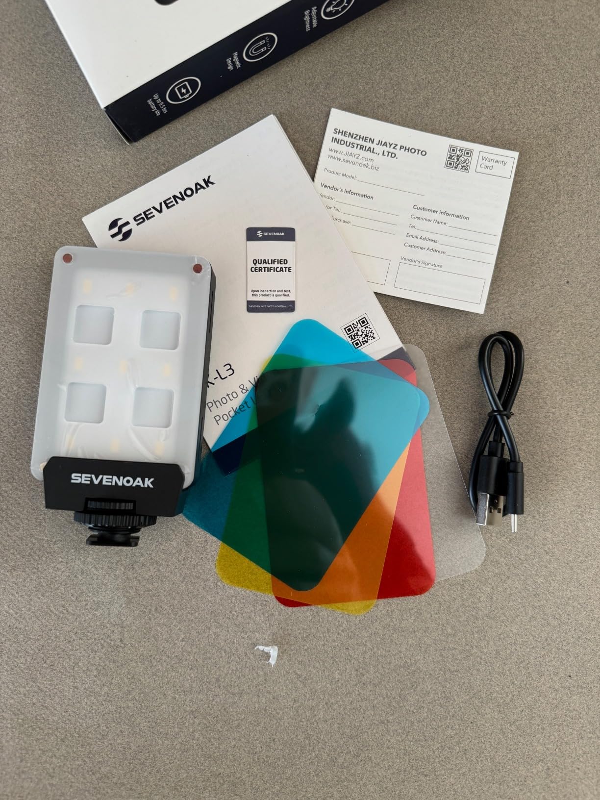 Sevenoak SK-L3 RGB Video Light, Built-in 1800mAh Rechargeable Battery for Professional DSLR Cameras, Photo Video, 9 Lamp LED Camera Light 4 Full Colors, CRI≥95 5500-6000K LED Video Light Panel (Black) Customer Review Sevenoak SK-L3 RGB Video Light, Built-in 1800mAh Rechargeable Battery for Professional DSLR Cameras, Photo Video, 9 Lamp LED Camera Light 4 Full Colors, CRI≥95 5500-6000K LED Video Light Panel (Black) - Customer Photo 2