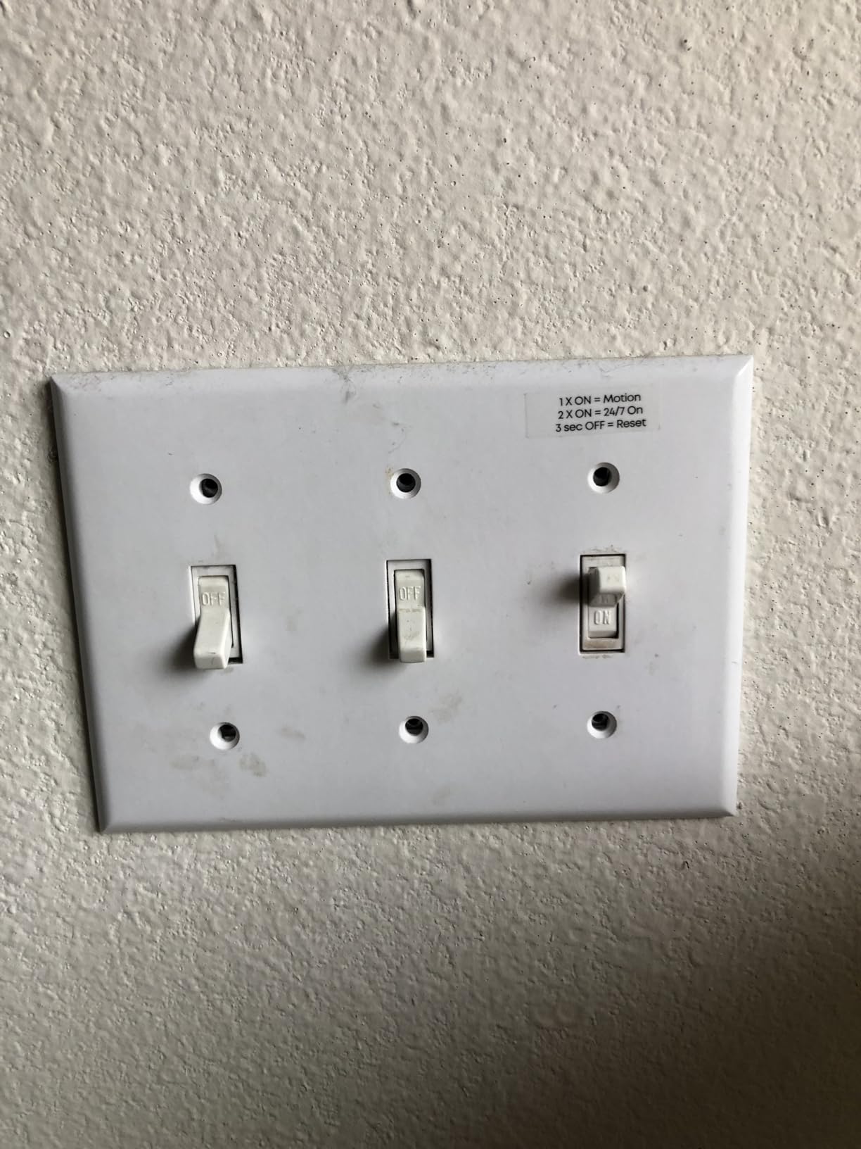 Kasa Matter Smart Light Switch: Voice Control w/Siri, Alexa & Google Assistant | UL Certified | Timer & Schedule | Easy Guided Install | Neutral Wire Required | Single Pole | 2.4GHz Wi-Fi | KS205 - Customer Photo 2