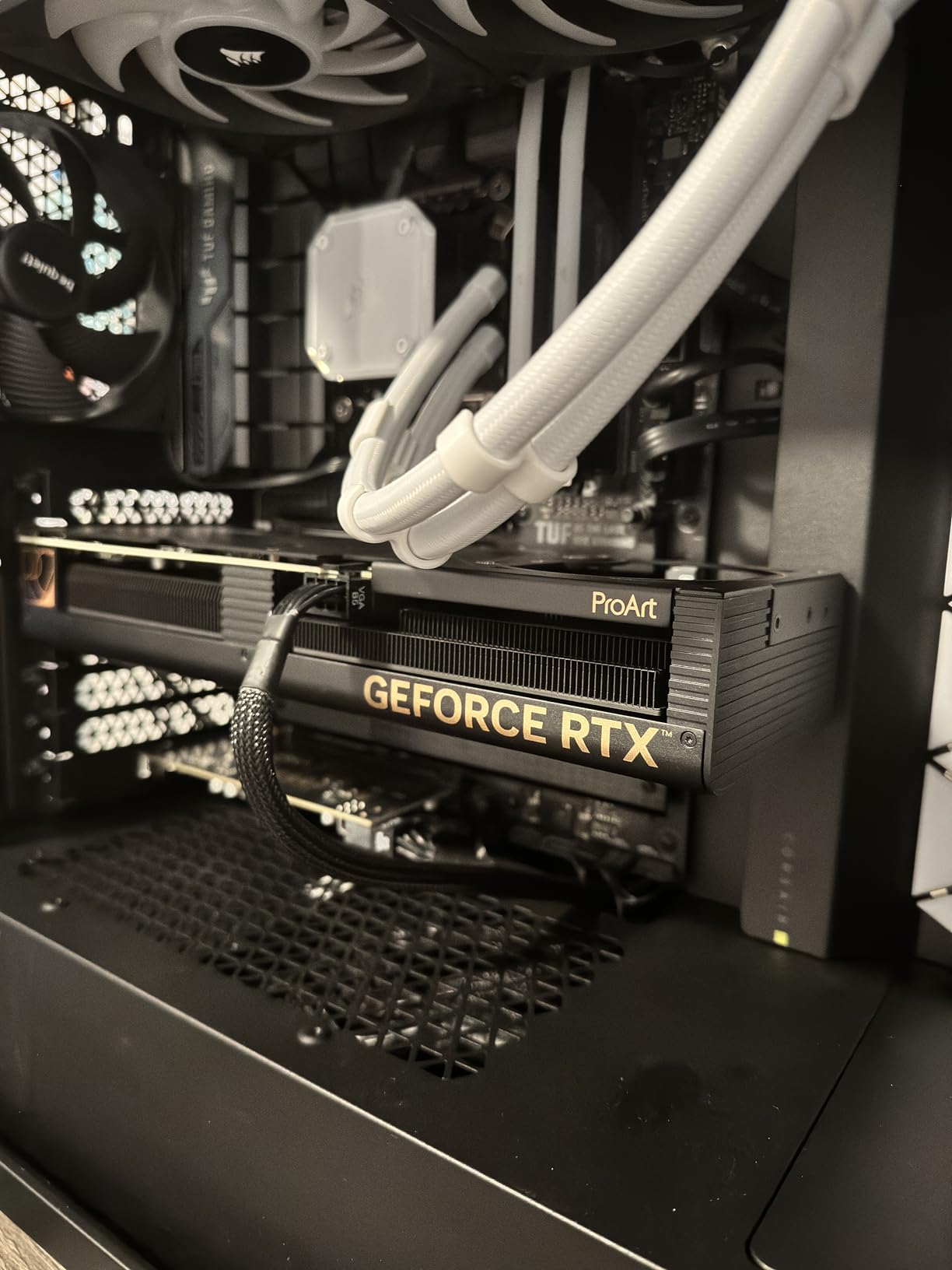 ASUS ProArt GeForce RTX™ 4060 Ti 16GB OC Edition GDDR6 Graphics Card (PCIe 4.0, 16GB GDDR6, DLSS 3, HDMI 2.1a, DisplayPort 1.4a) - Customer Photo 3