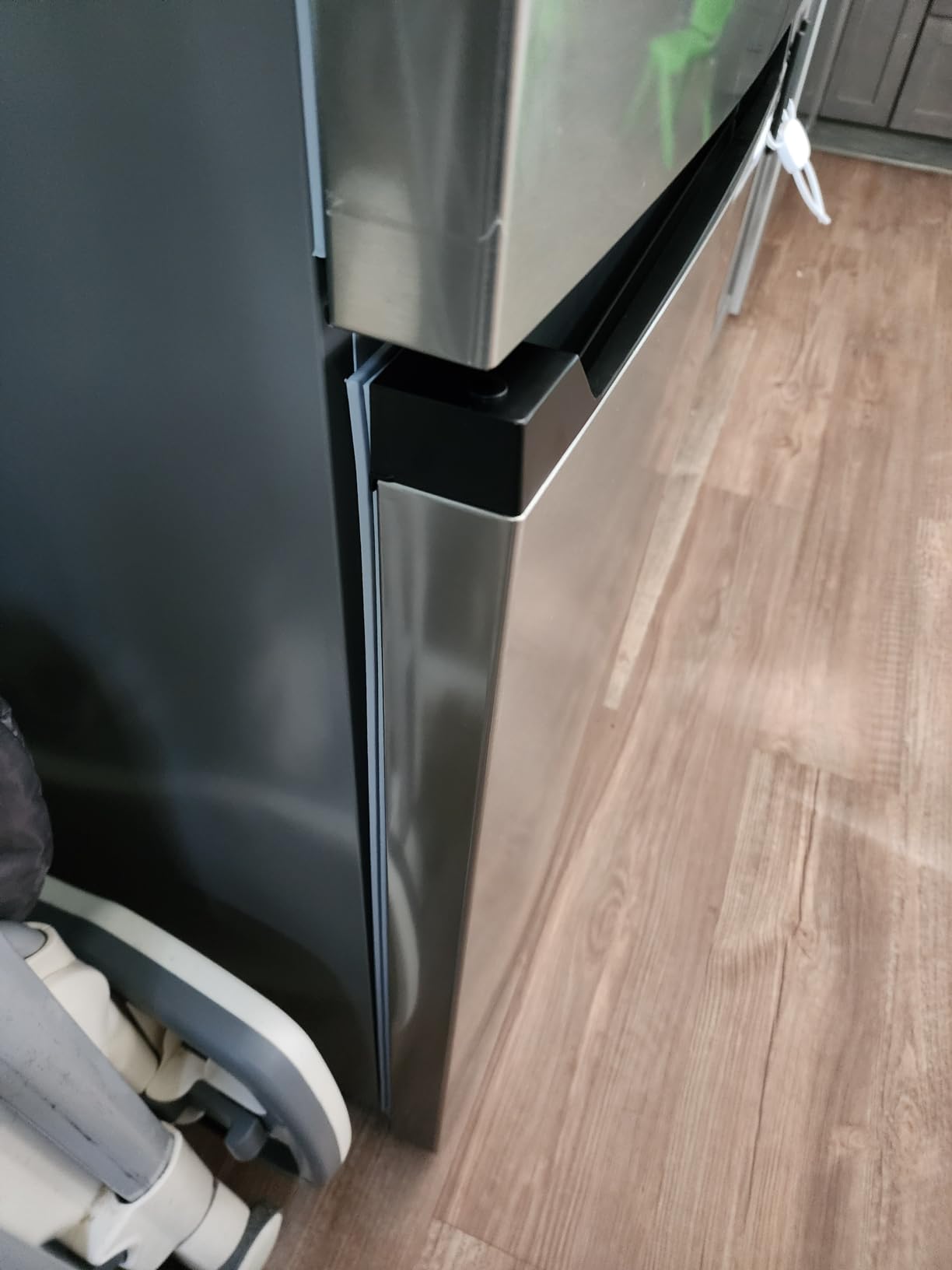 Sharp SJB1255GS Bottom-Freezer Counter-Depth Refrigerator, 24 Inch, 11.5 Cubic Foot Customer Review Sharp SJB1255GS Bottom-Freezer Counter-Depth Refrigerator, 24 Inch, 11.5 Cubic Foot - Customer Photo 2