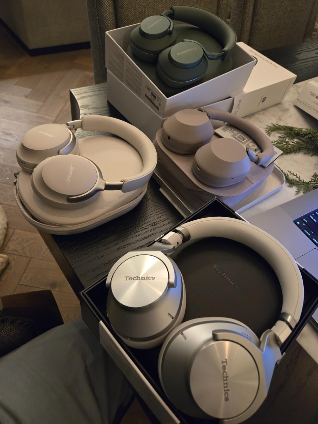 Bose QuietComfort Ultra Bluetooth Headphones, Wireless Headphones with Spatial Audio, Over Ear Noise Cancelling with Mic, Up to 24 Hours of Playtime, Black Customer Review Bose QuietComfort Ultra Bluetooth Headphones, Wireless Headphones with Spatial Audio, Over Ear Noise Cancelling with Mic, Up to 24 Hours of Playtime, Black - Customer Photo 4