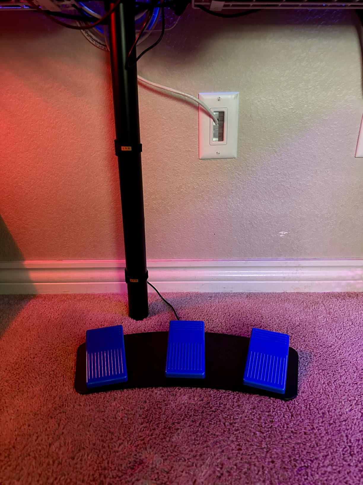 iKKEGOL Upgraded Digital Optical USB Foot Pedal, USB Tripe Foot Switch Game Control, 3 Keys Programmable Footswitch Mouse Keyboard for Video Game Push to Talk, Transcription HID (Triple Pedal) - Customer Photo 1