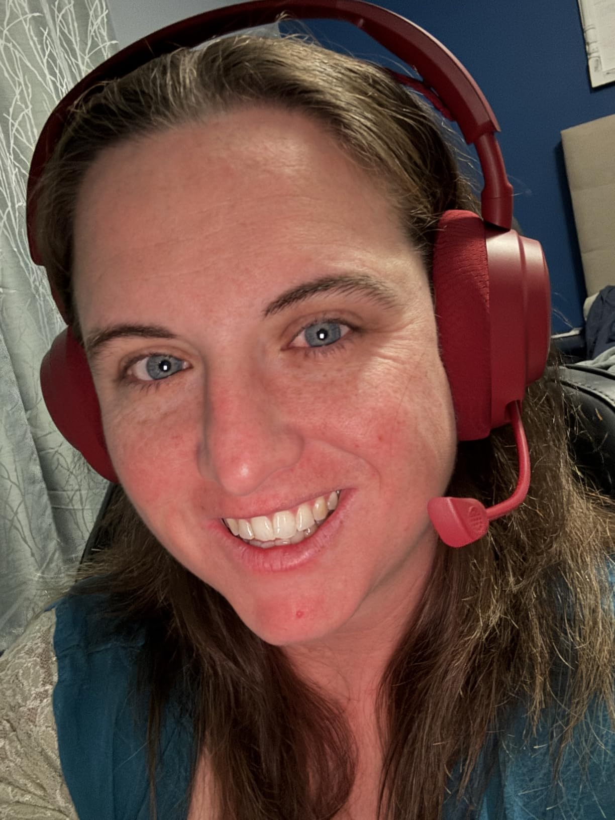 SteelSeries Arctis Nova 7P Wireless Multi-Platform Gaming Headset - Neodymium Magnetic Drivers - 2.4GHz + Bluetooth - 38Hr USB-C Battery - Gen2 AI Mic - PlayStation, PC, Switch, VR, Mobile - White customer photo 1