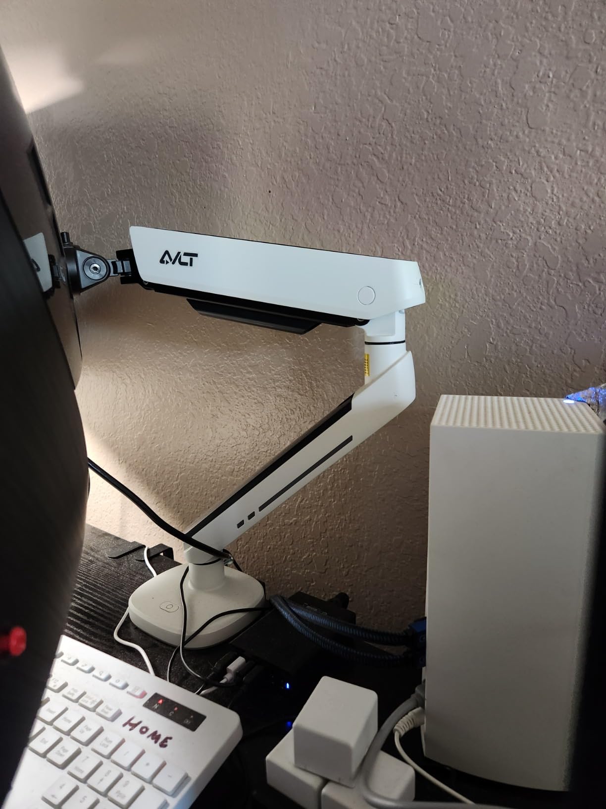 AVLT Single 27 AVLT Single 27