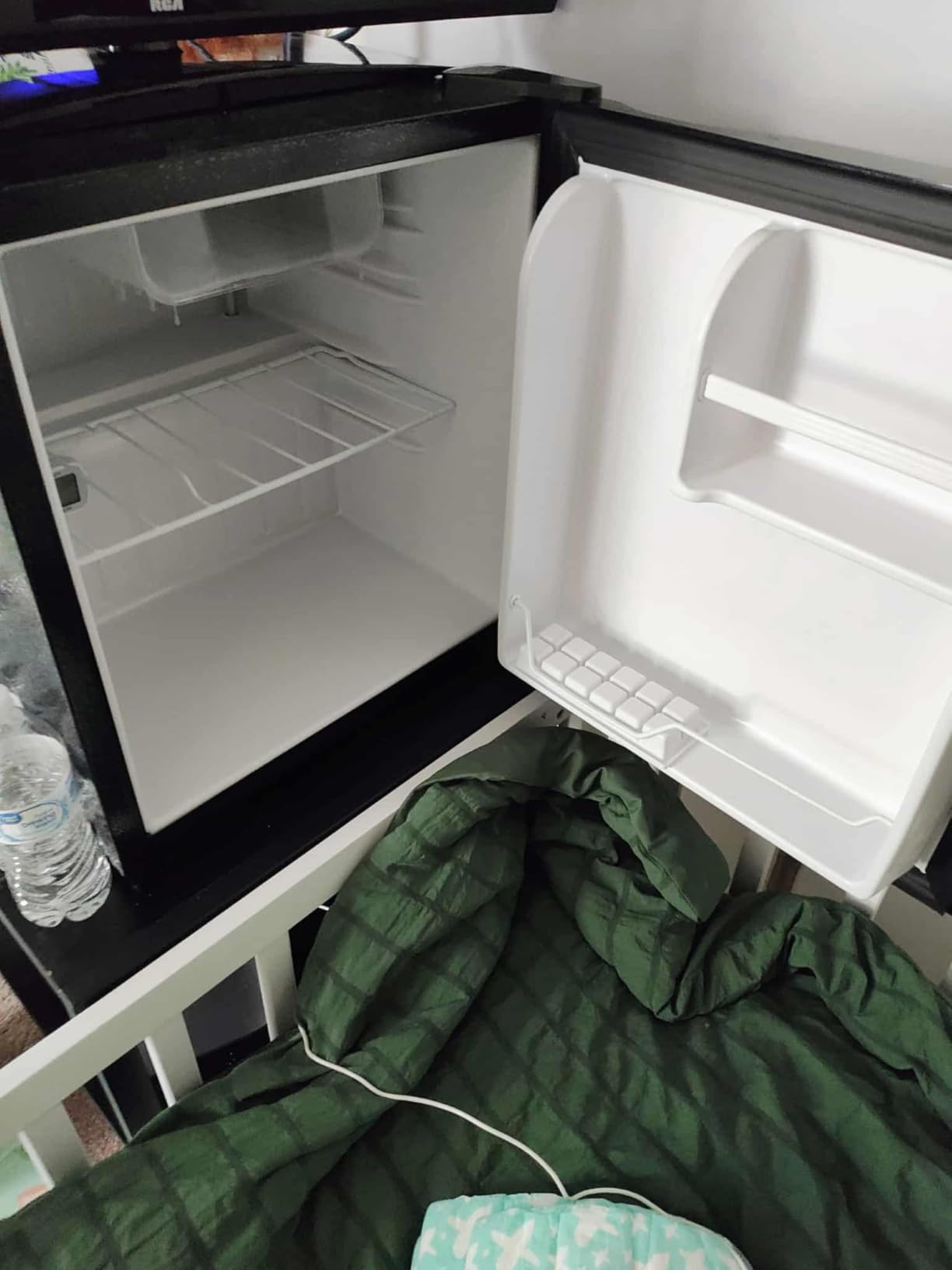 EUHOMY 1.7 Cu.Ft Mini Fridge with Freezer, Reversible Single Door Compact Refrigerator, Adjustable Thermostat, Energy Saving, Mini Fridge for Bedroom, Office, Dorm, Black - Customer Photo 1