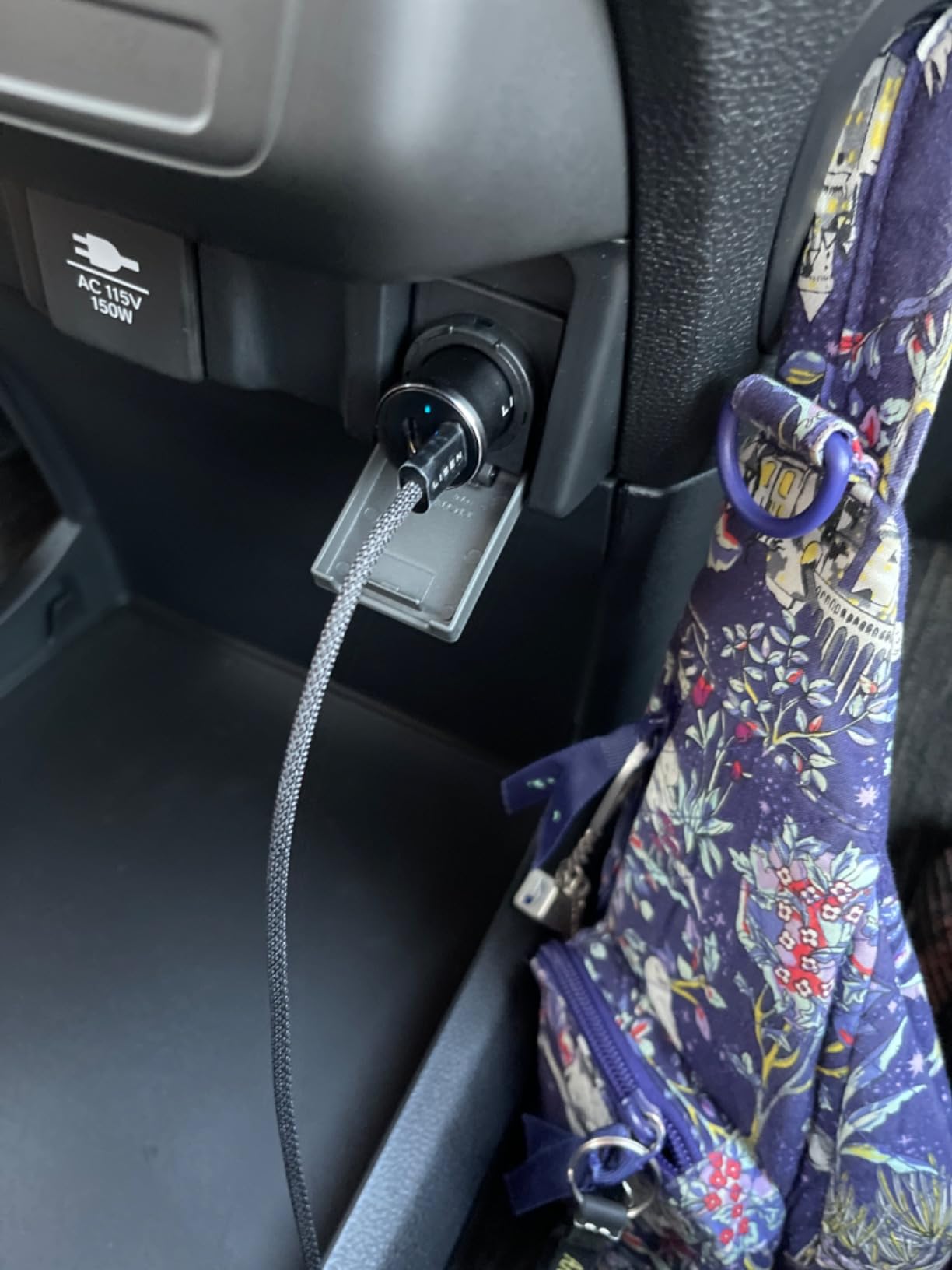 LISEN 90W for iPhone 17 Car Charger USB C Fast Charge, Dual Fast Charging Port 45W USB C Car Charger Type C Adapter with 2 Cables [Lighning&USB-C] for iPhone 17 Pro/16/15/14,Galaxy S25/S24 - Customer Photo 2