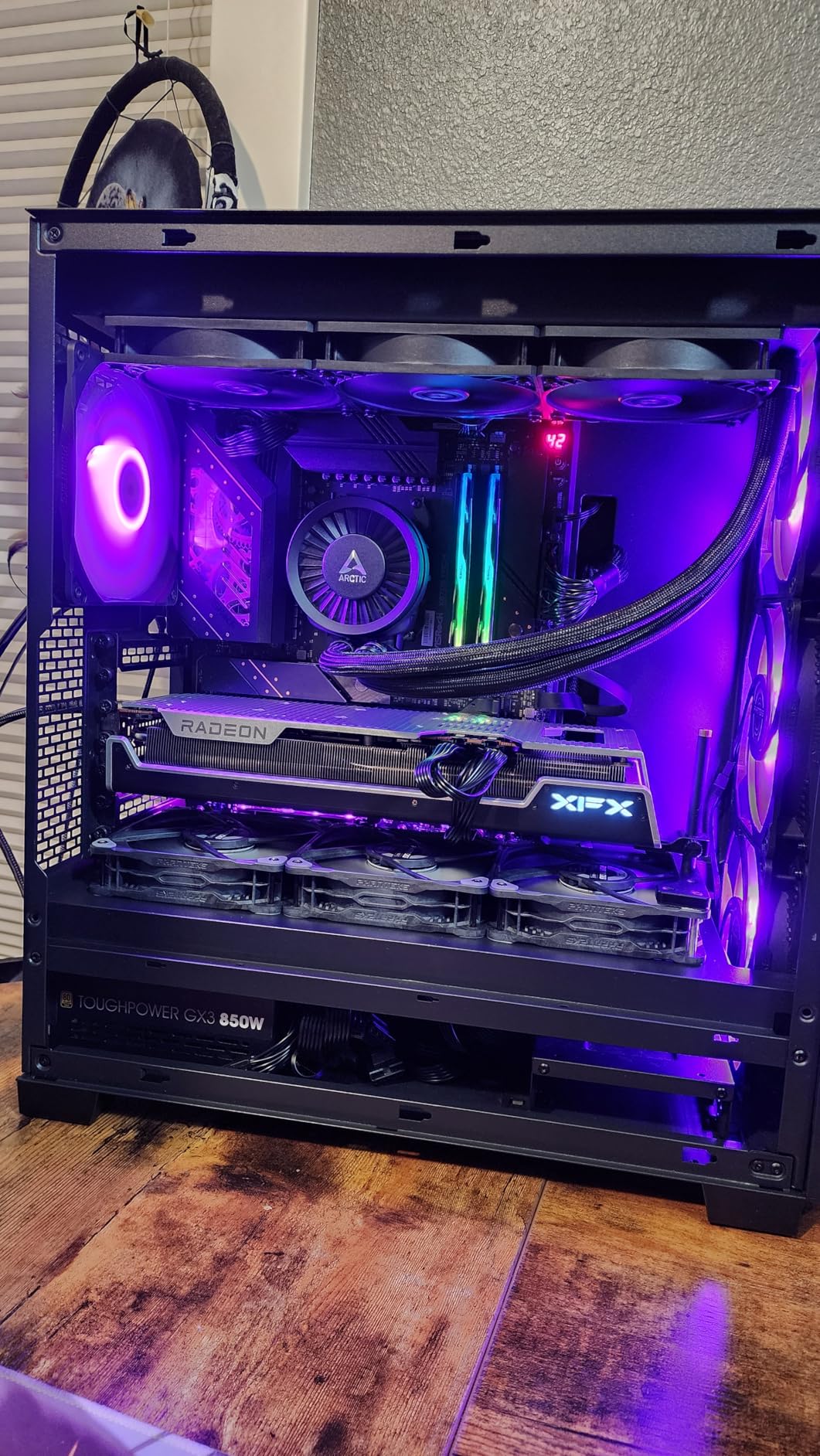 XFX Speedster MERC319 RX 7800 XT Black Gaming Graphics Card 16GB GDDR6 HDMI 3xDP, AMD RDNA 3 RX-78TMERCB9 Customer Review XFX Speedster MERC319 RX 7800 XT Black Gaming Graphics Card 16GB GDDR6 HDMI 3xDP, AMD RDNA 3 RX-78TMERCB9 - Customer Photo 3