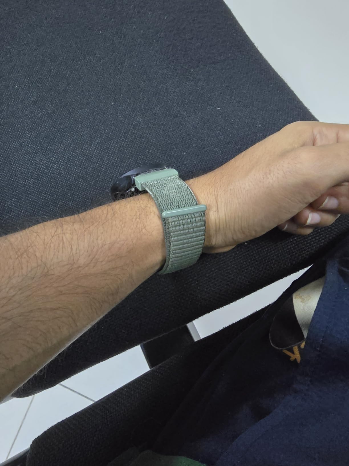 SAMSUNG Galaxy Watch 6 44mm Bluetooth Smartwatch w/ Fitness Tracker, Personalized HR Zones, Advanced Sleep Coaching, Heart Monitor, BIA Sensor, Biggest Screen, US Version, Silver (Renewed) - Customer Photo 5