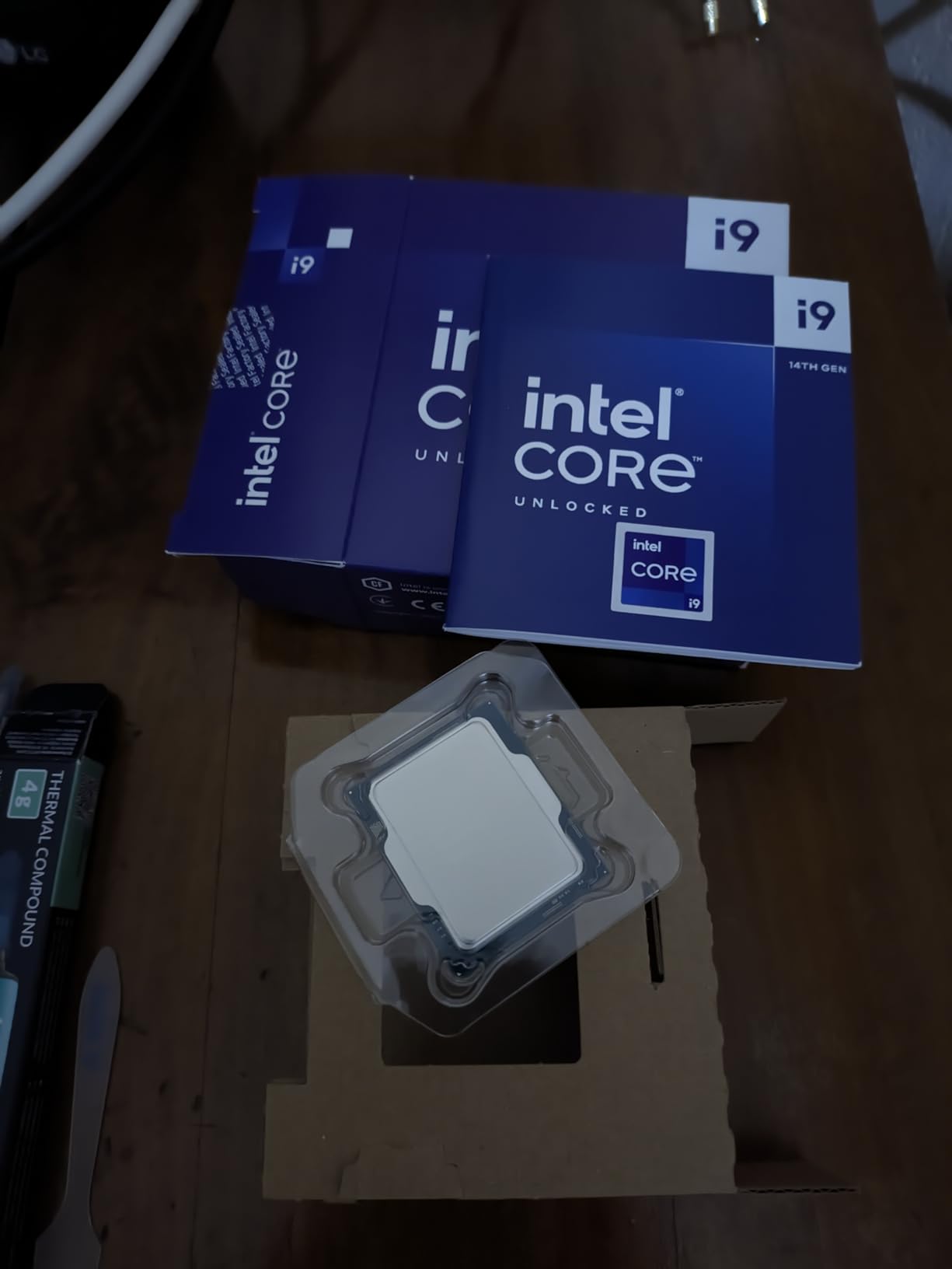 Intel® Core™ i9-14900K Desktop Processor 24 cores (8 P-cores + 16 E-cores) up to 6.0 GHz Customer Review Intel® Core™ i9-14900K Desktop Processor 24 cores (8 P-cores + 16 E-cores) up to 6.0 GHz - Customer Photo 5