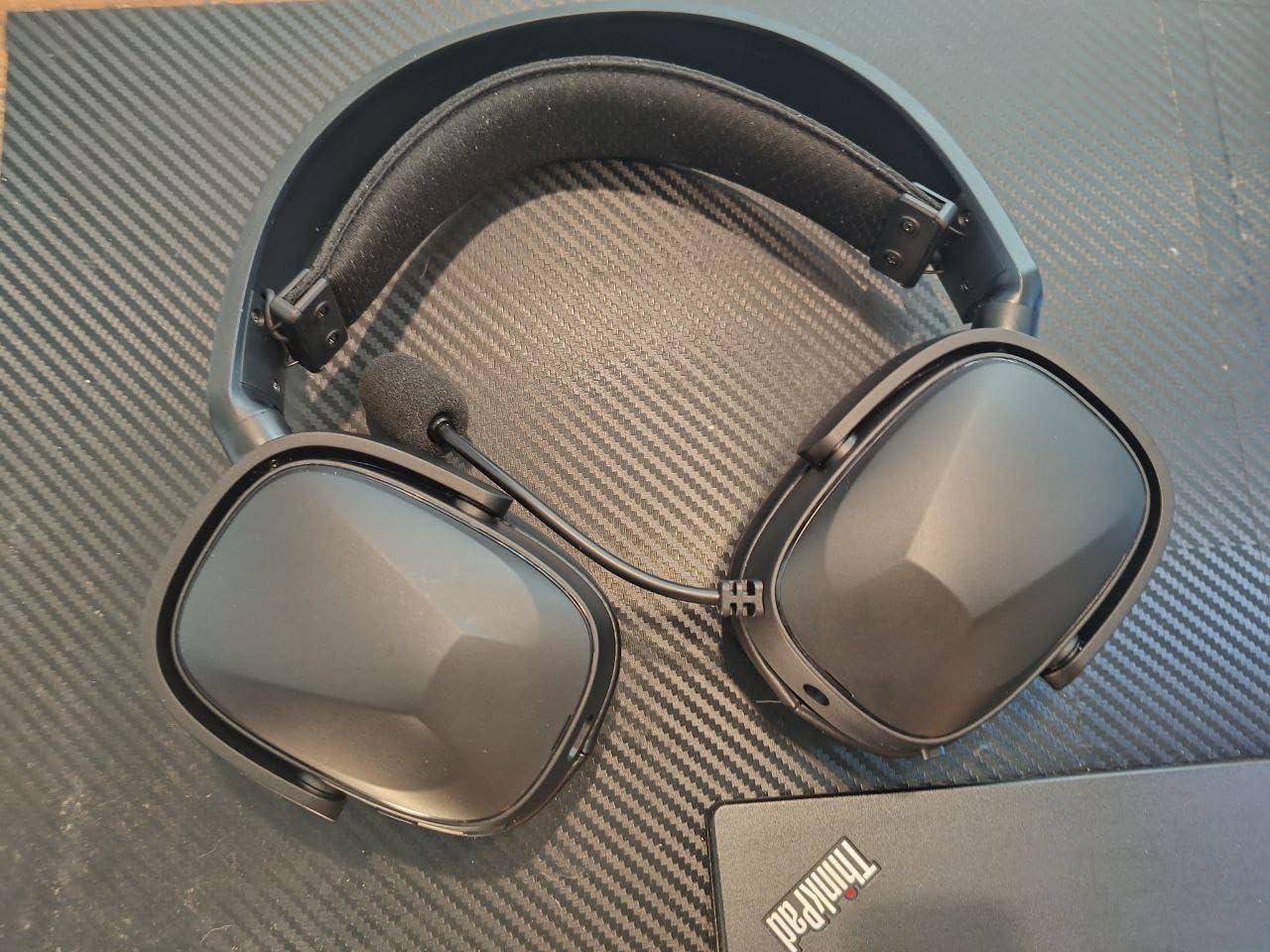 SENZER Wireless Gaming Headset with Mic for PS5/PS4 PC Switch - Bluetooth, Clear Audio, Customized Side Plates, Memory Foam Cushion - w/3.5mm Wired for Xbox One Customer Review SENZER Wireless Gaming Headset with Mic for PS5/PS4 PC Switch - Bluetooth, Clear Audio, Customized Side Plates, Memory Foam Cushion - w/3.5mm Wired for Xbox One - Customer Photo 1