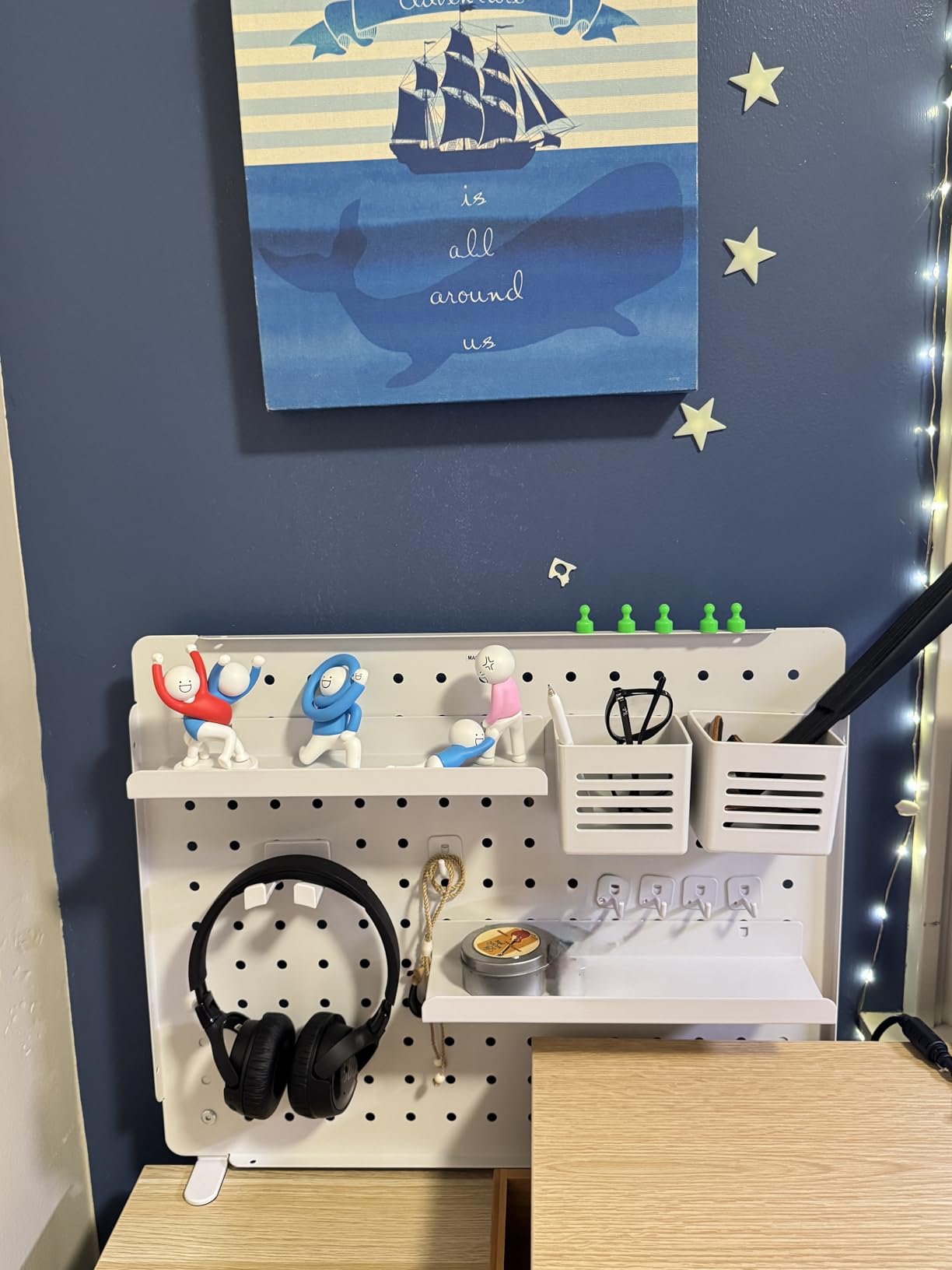 Clamp-on Desk Pegboard, Desk Organizer for Office Gaming Home, Magnetic Metal Peg Board with 10 Accessories, Privacy Panel for Office, 16.5