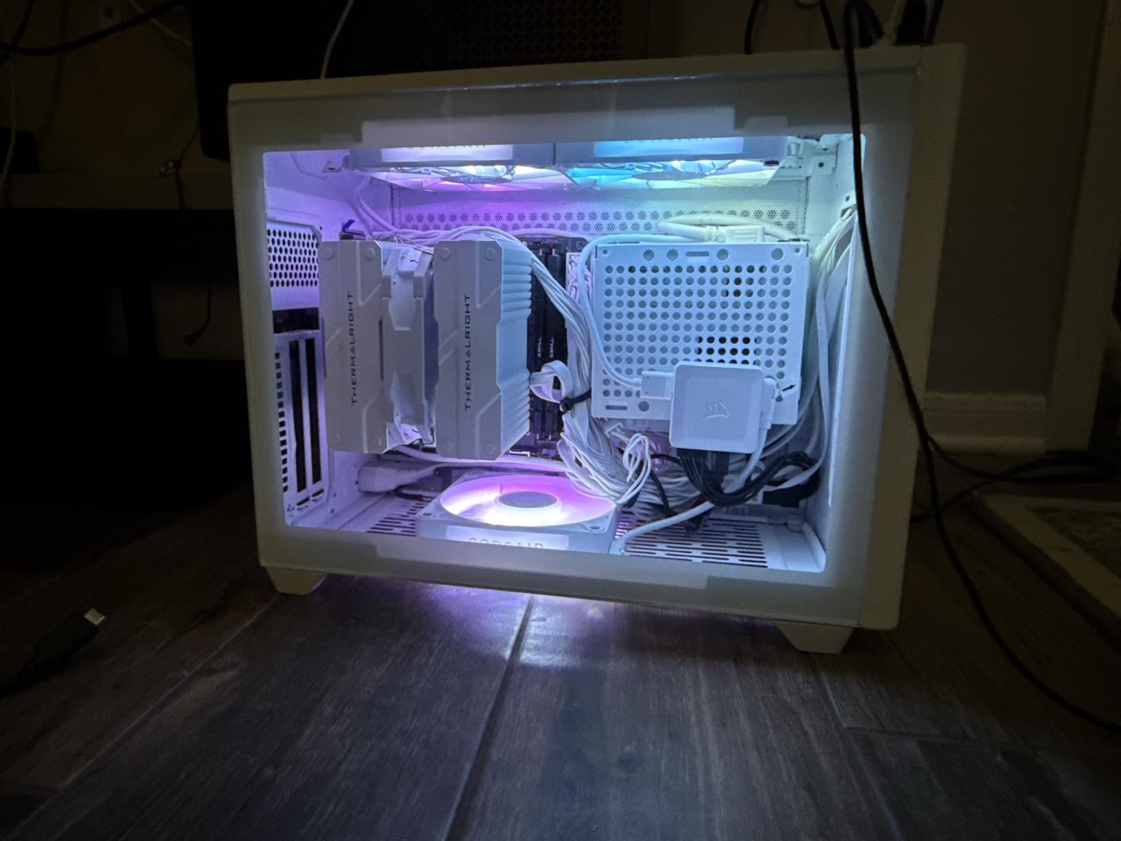 ASRock B650M PG Lightning WiFi 6E AMD Ryzen 9000/8000/7000 Series Socket AM5 B650 DDR5 up to 7200+ (OC) MHz 256 GB SATA3 6.0 Gb/s Micro ATX Motherboard M.2 RGB LED BIOS Flashback - Customer Photo 1