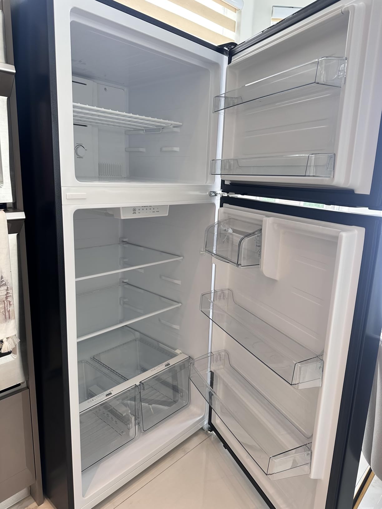 Kenmore 30 in. 18.2 cu. ft. Capacity Refrigerator/Freezer Adjustable Glass Shelving, Humidity Control Crispers, Gallon Door Bins, Black - Customer Photo 5