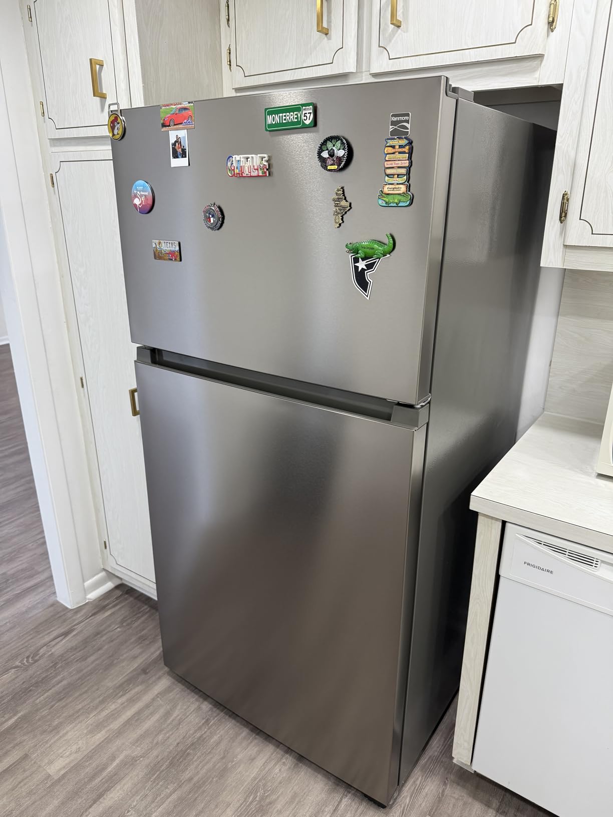 Kenmore 33 in. 20.4 cu. ft Capacity Refrigerator/Freezer with Full-Width Adjustable Glass Shelving, Humidity Control Crispers, Ice Maker, ENERGY STAR Certified, Fingerprint Resistant Stainless Steel Customer Review Kenmore 33 in. 20.4 cu. ft Capacity Refrigerator/Freezer with Full-Width Adjustable Glass Shelving, Humidity Control Crispers, Ice Maker, ENERGY STAR Certified, Fingerprint Resistant Stainless Steel - Customer Photo 4