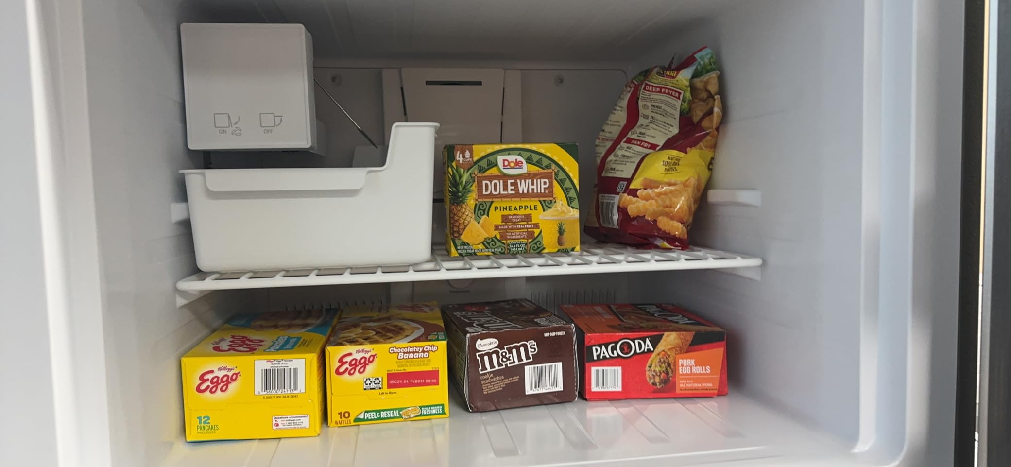 Kenmore 30 in. 18.1 cu. ft. Capacity Refrigerator/Freezer with Adjustable Glass Shelving, Humidity Control Crispers, Ice Maker, ENERGY STAR Certified, Fingerprint Resistant Stainless Steel Customer Review Kenmore 30 in. 18.1 cu. ft. Capacity Refrigerator/Freezer with Adjustable Glass Shelving, Humidity Control Crispers, Ice Maker, ENERGY STAR Certified, Fingerprint Resistant Stainless Steel - Customer Photo 3