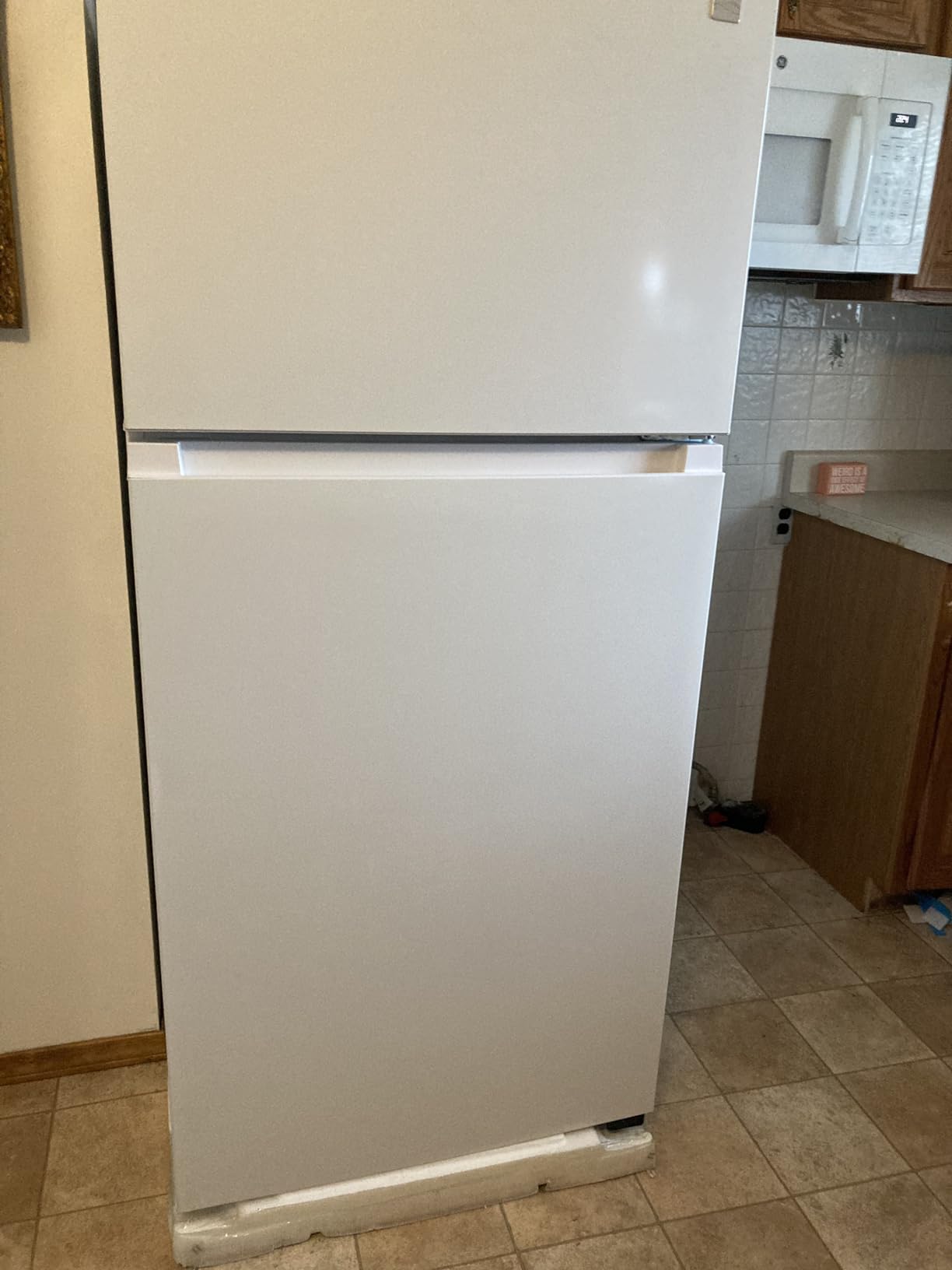 Kenmore 30 in. 18.2 cu. ft. Capacity Refrigerator/Freezer Adjustable Glass Shelving, Humidity Control Crispers, Gallon Door Bins, White - Customer Photo 2