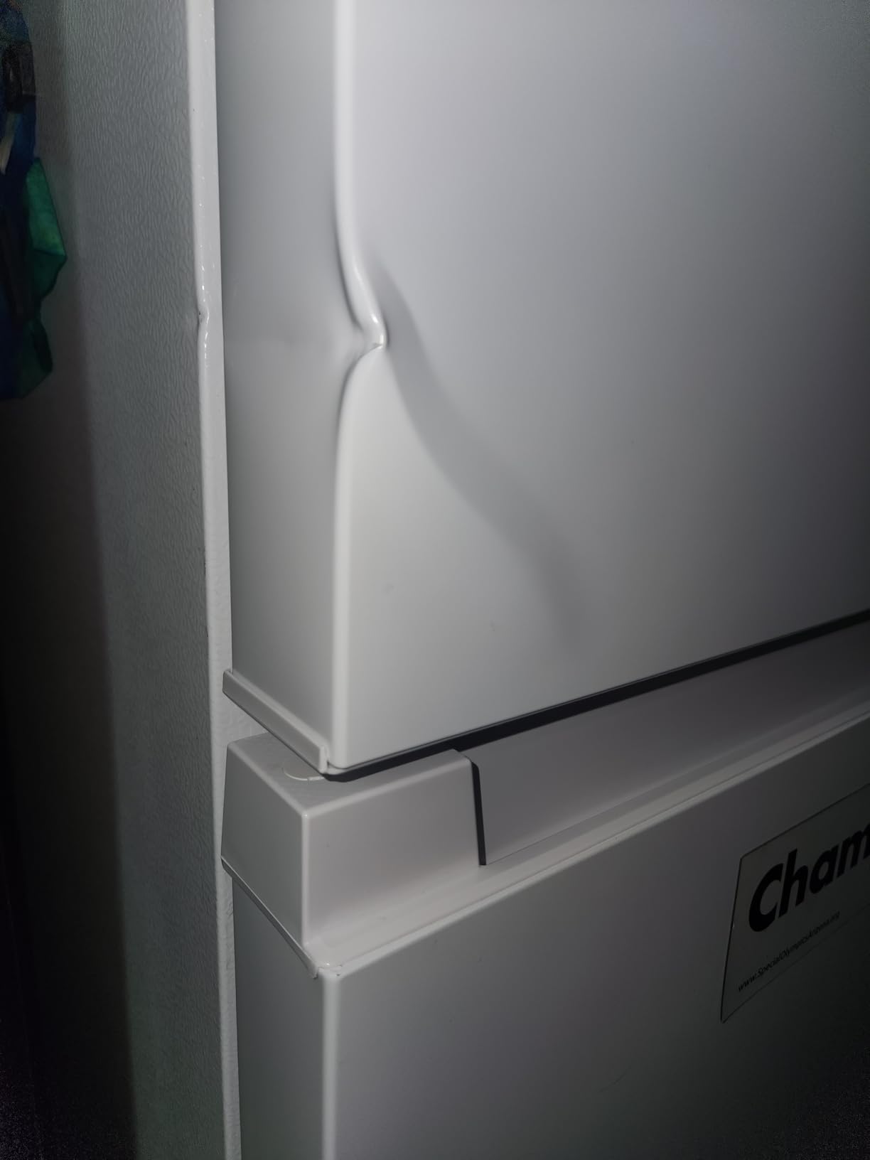 Kenmore 30 in. 18.2 cu. ft. Capacity Refrigerator/Freezer Adjustable Glass Shelving, Humidity Control Crispers, Gallon Door Bins, White Customer Review Kenmore 30 in. 18.2 cu. ft. Capacity Refrigerator/Freezer Adjustable Glass Shelving, Humidity Control Crispers, Gallon Door Bins, White - Customer Photo 4