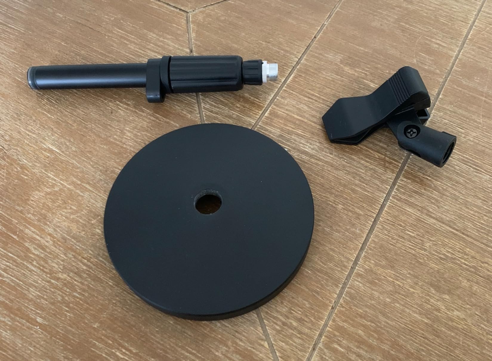 CAHAYA Microphone Stand Desk Adjustable: Boom Arm Mic Stand Desktop with 2 Mic Clips Reinforced Metal Base Table Mic Mount with 3/8