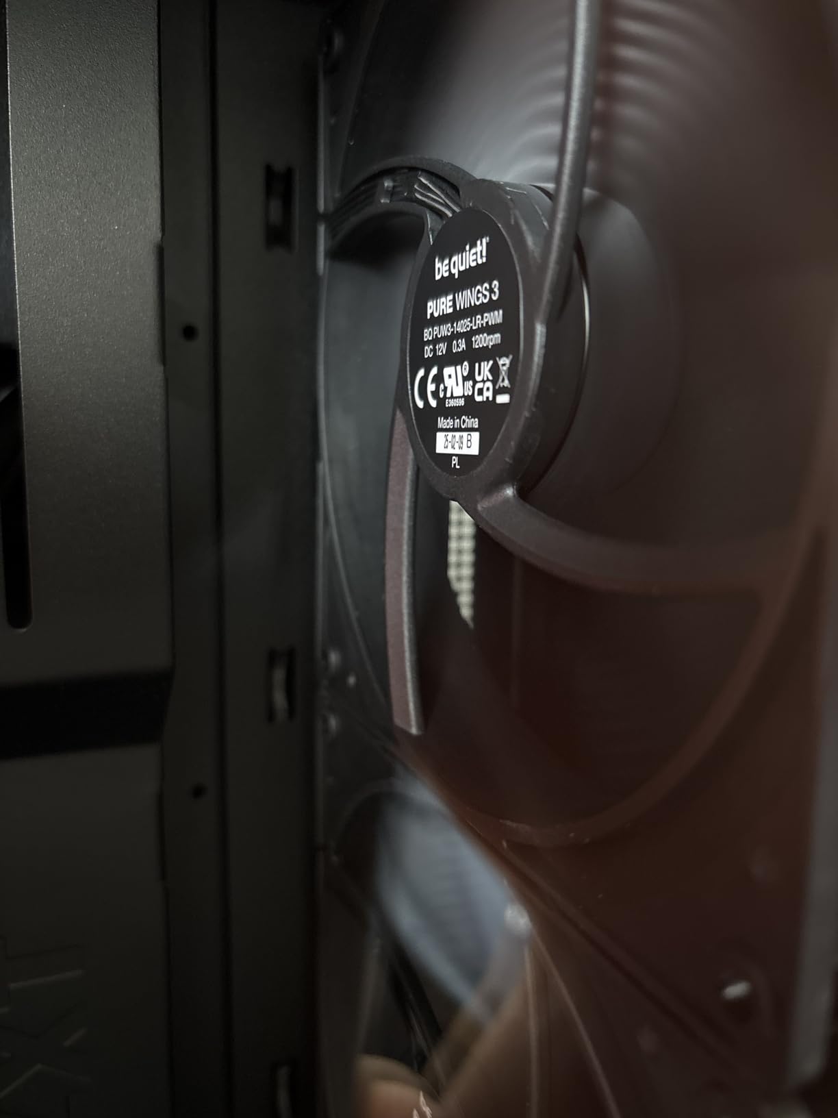 be quiet! Pure Wings 3 140mm Quiet PWM Case Fan | High top-end Speed with Low Minimum RPM | Extraordinary air Pressure | BL108 - Customer Photo 2