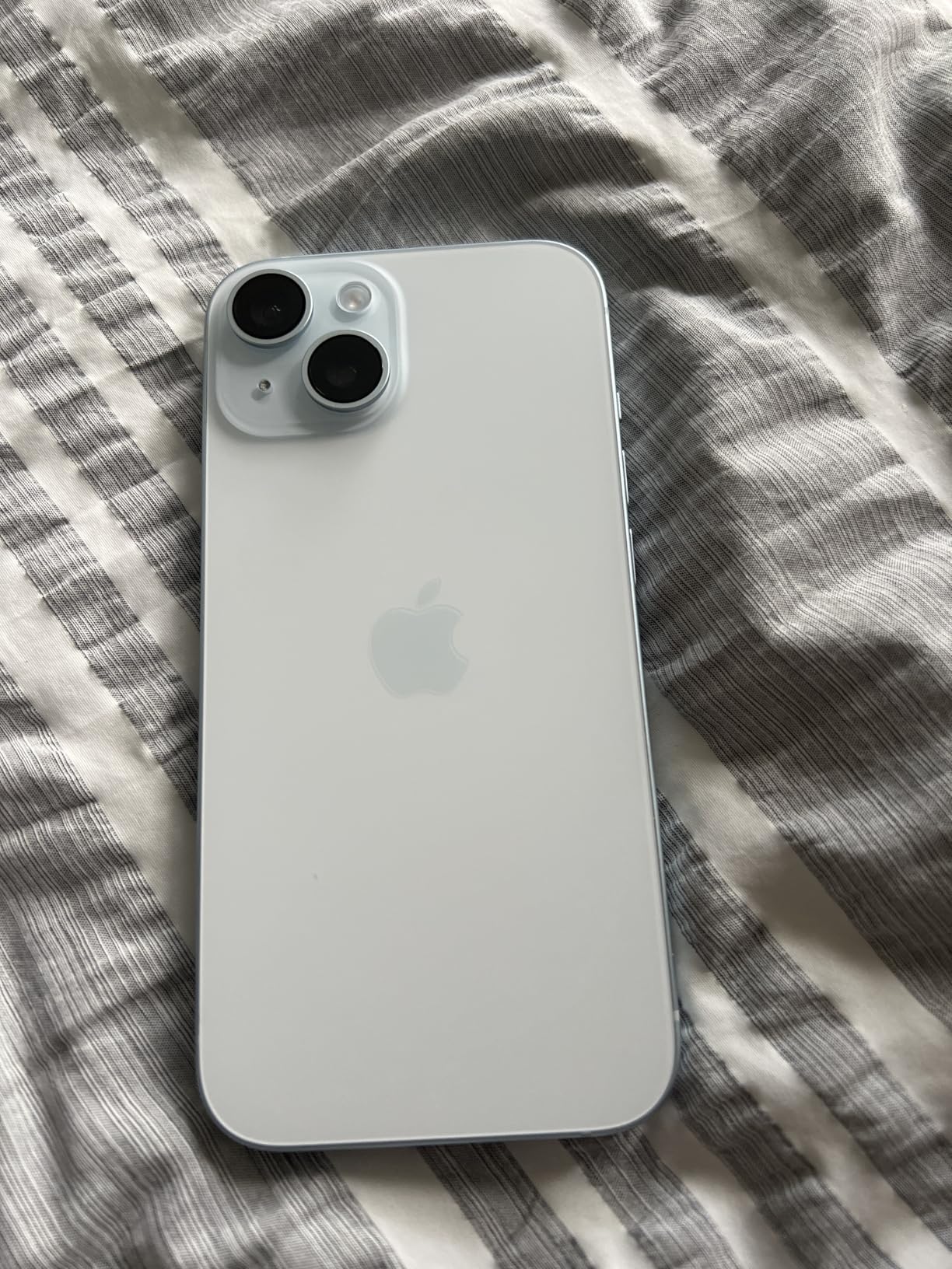 Apple iPhone 15, 128GB, Blue - Unlocked (Renewed) - Customer Photo 2