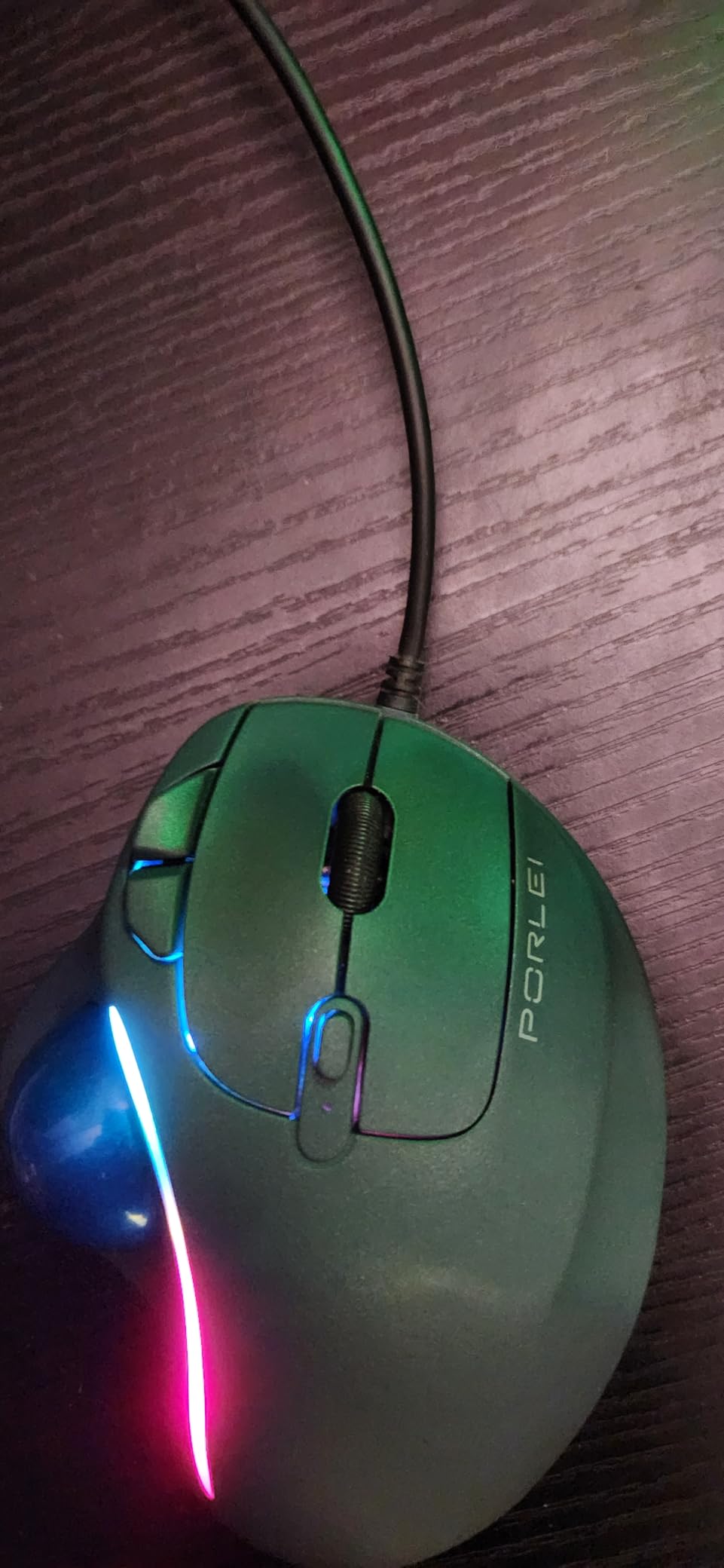 Wired Trackball Mouse with RGB Lighting, Ergonomic Thumb Control to Reduce Muscle Strain, 5 Adjustable DPI, Dual USB-C & USB-A Connectivity, Compatible with PC, Laptop, Mac, Windows-Blue - Customer Photo 3