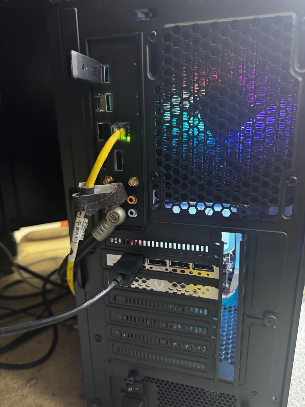 ViprTech Overlord 2.0 Liquid-Cooled PC - AMD Ryzen 7 5700X (4.6Ghz Turbo), RTX 5070 12GB, 32GB DDR4 3200, 2TB NVMe SSD, Black Wood Case, RGB Keyboard Mouse, VR-Ready, WiFi BT, Win 11, Gaming Computer - Customer Photo 2