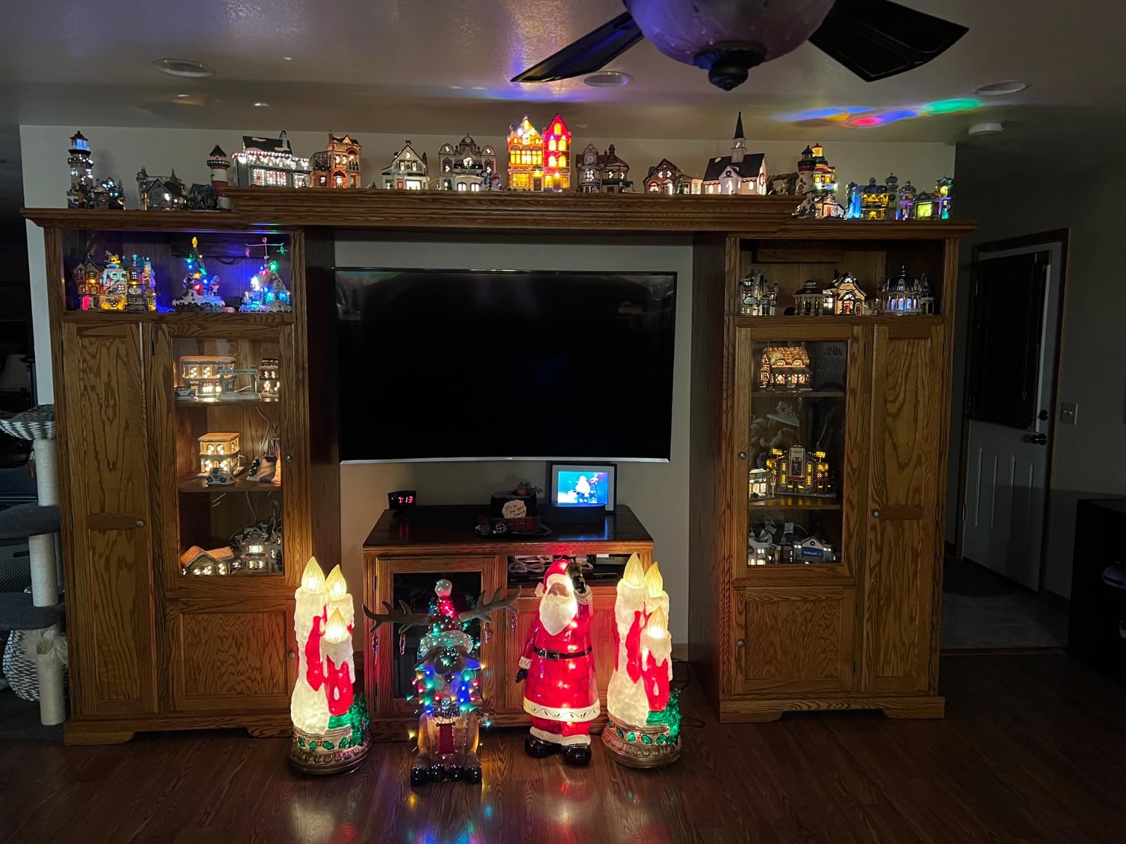 Geeni Surge Ultra Smart 6-Outlet Surge Protector – WiFi Smart Power Strip with 3 USB Ports, Voice Control, Energy Monitoring, 900 Joules Protection, Compatible with Alexa & Google Assistant Customer Review Geeni Surge Ultra Smart 6-Outlet Surge Protector – WiFi Smart Power Strip with 3 USB Ports, Voice Control, Energy Monitoring, 900 Joules Protection, Compatible with Alexa & Google Assistant - Customer Photo 1