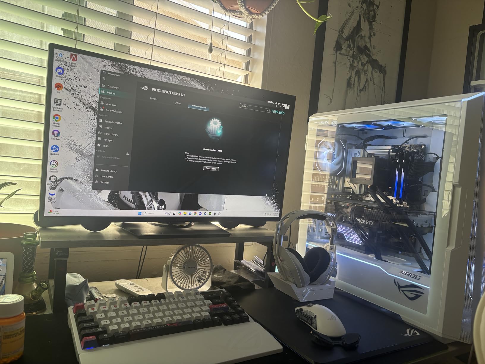 ASUS ROG Azoth Wireless Mechanical Gaming Keyboard – 75% TKL, Tri-Mode Connectivity, Hot Swappable Pre-lubed ROG NX Snow Linear Switches, PBT Keycaps, RGB, OLED Display, PC/Mac Support - Black - Customer Photo 1