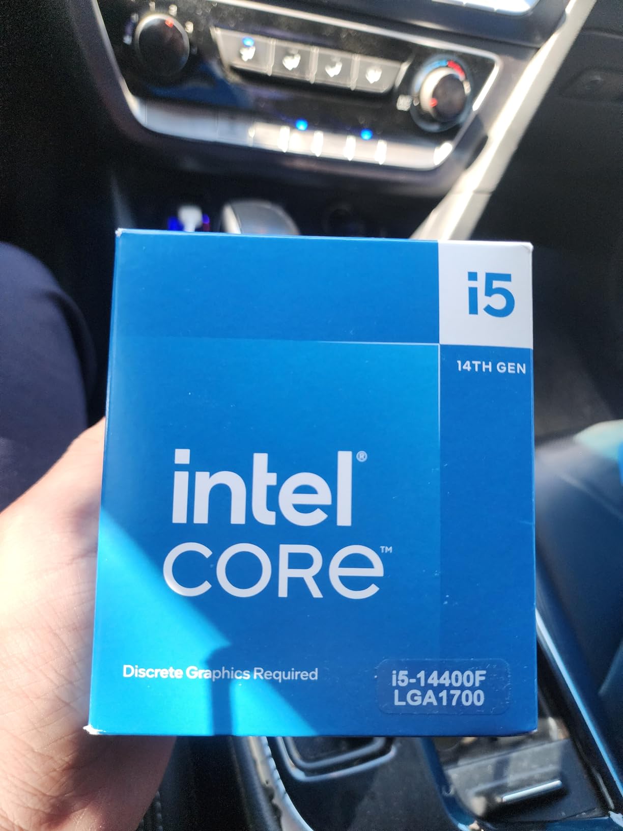 Intel Core i5-14400F Desktop Processor 10 cores (6 P-cores + 4 E-cores) up to 4.7 GHz Customer Review Intel Core i5-14400F Desktop Processor 10 cores (6 P-cores + 4 E-cores) up to 4.7 GHz - Customer Photo 3