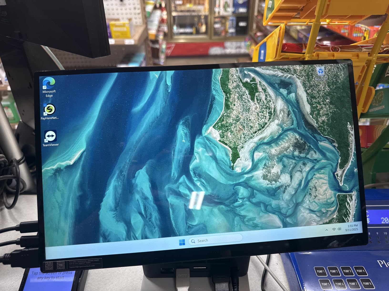 15.6'' Portable Monitor Touchscreen, FHD IPS Touch Screen with Tempered Glass, Travel Monitor with Kickstand & Speaker, HDMI USB C External Monitors for Laptop Phone Computer Xbox Switch - Customer Photo 1