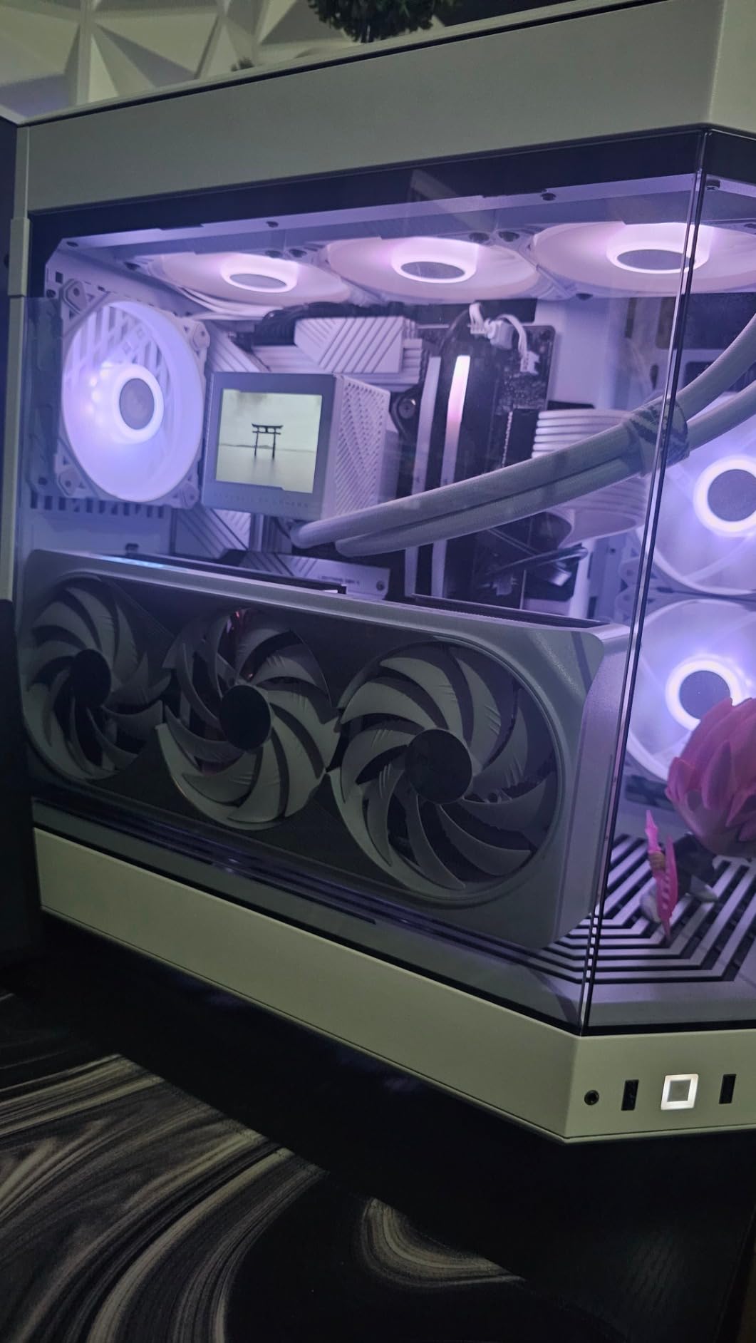 Gigabyte GeForce RTX 4080 Super WINDFORCE V2 Graphics Card - 2550MHz Core, 16GB GDDR6X 23000MHz 256-bit Memory, PCI-E 4.0, 3X DP 1.4, 1x HDMI 2.1a, NVIDIA DLSS 3.5, GV-N408SWF3V2-16GD - Customer Photo 1