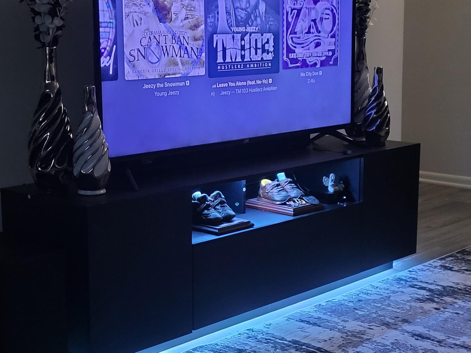 WLIVE TV Stand with LED Lights & Large Storage Cabinet, Modern Entertainment Center for 65 Inchs TV, Sturdy Media Console for Living Room, Bedroom,Gaming(Black) - Customer Photo 1