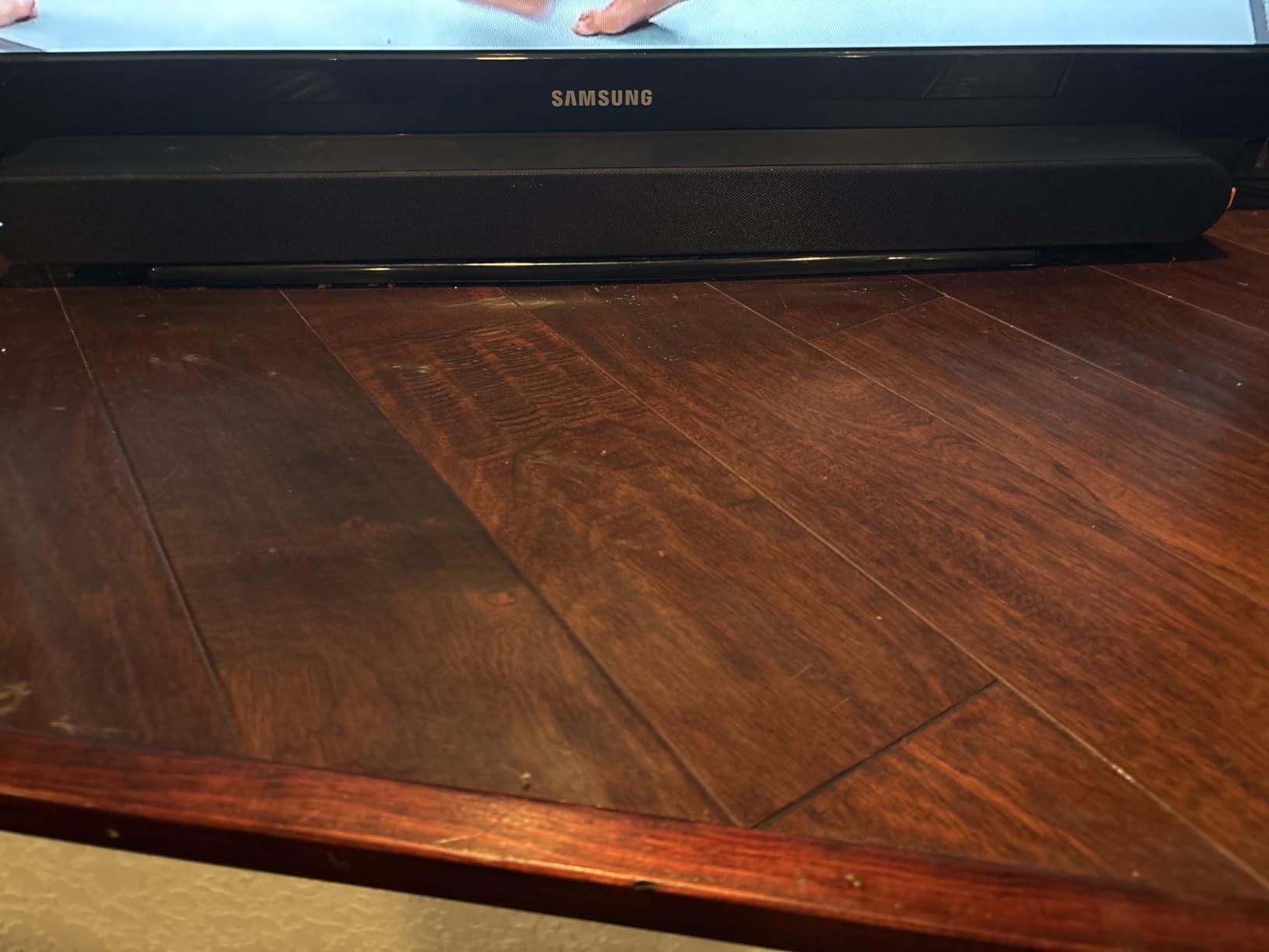 VIZIO 5.1 Soundbar SE, Wireless Subwoofer, Surround Sound w/Dolby Atmos & DTS:X, Bluetooth Speaker, QuickFit™ Compatible – SV510X-08 (New, 2024 Model) - Customer Photo 1