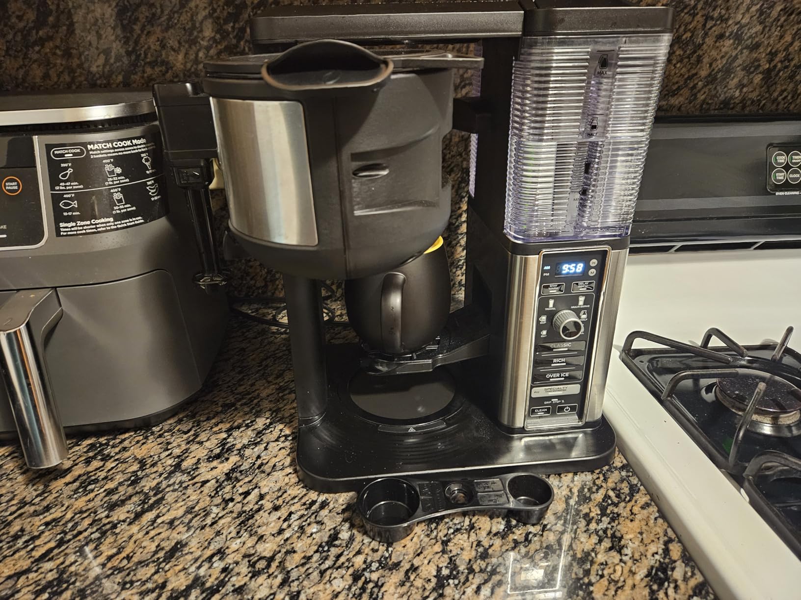 Ninja Hot & Iced XL Coffee Maker with Rapid Cold Brew, 4 Brew Styles, 8 Sizes Small Cup to Travel Mug, Single-Serve Coffee Brewer, 12-Cup Carafe, Permanent Filter, Removable Reservoir, Black, CM371 - Customer Photo 2