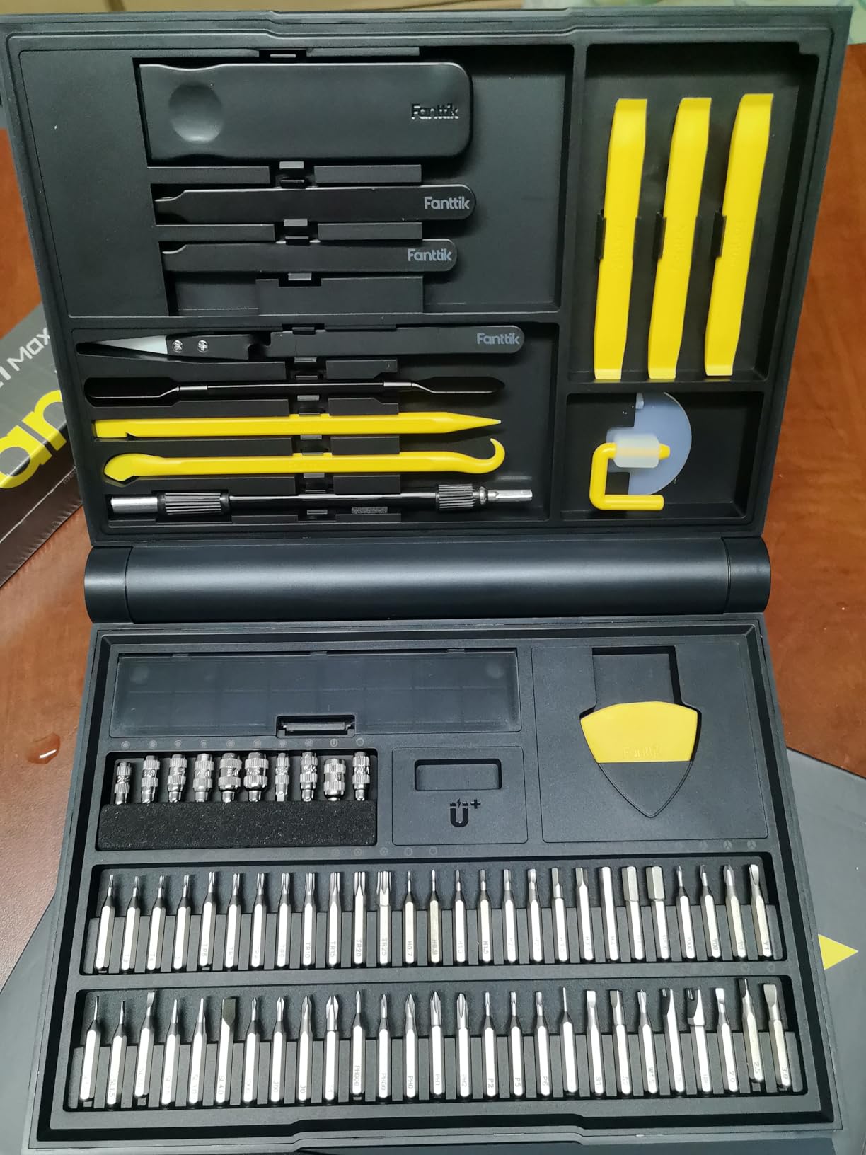 Fanttik Electric Screwdriver Kit, Precision Screwdriver Set, 64 Magnetic Bits, 12 Types Fix Tools, 0.05/0.2 N.m, Repair Tool for Phone Laptop Watch Electronics - E1 NEX Workstation - Customer Photo 1