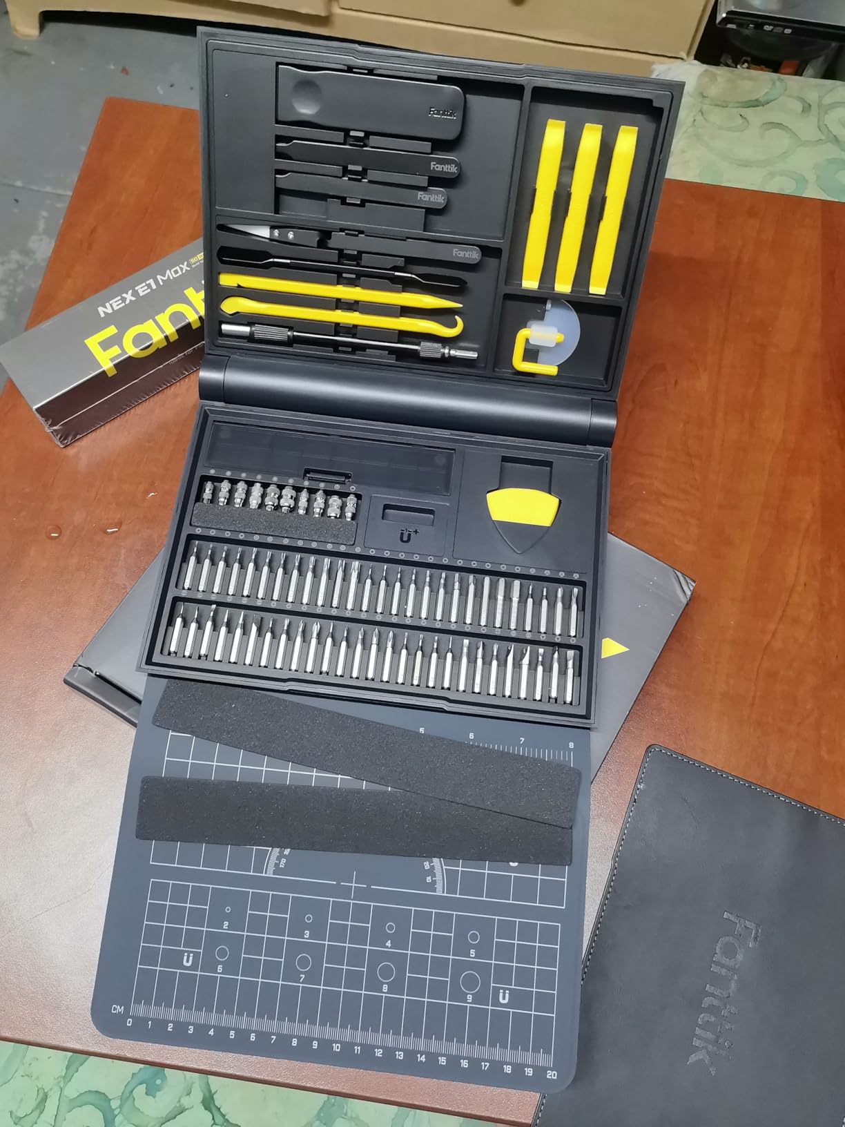 Fanttik Electric Screwdriver Kit, Precision Screwdriver Set, 64 Magnetic Bits, 12 Types Fix Tools, 0.05/0.2 N.m, Repair Tool for Phone Laptop Watch Electronics - E1 NEX Workstation - Customer Photo 2