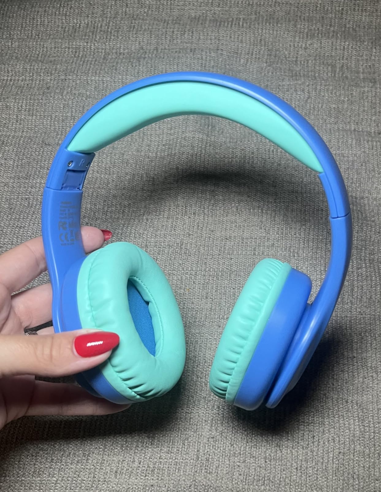 Kids Bluetooth Headphones, Lightweight Wireless Headphones for Kids, 85/94dB Volume Limited, 60 Hours Playtime, Bluetooth 5.3, Over-Ear Toddler Headsets with Built-in Mic-Blue Customer Review Kids Bluetooth Headphones, Lightweight Wireless Headphones for Kids, 85/94dB Volume Limited, 60 Hours Playtime, Bluetooth 5.3, Over-Ear Toddler Headsets with Built-in Mic-Blue - Customer Photo 2